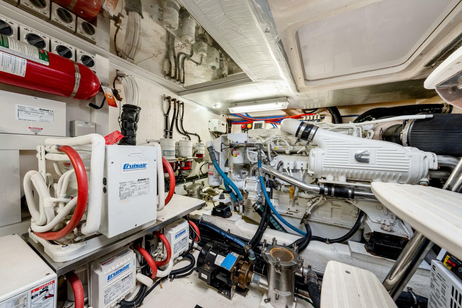 2016 Riviera 5000 Sport Yacht