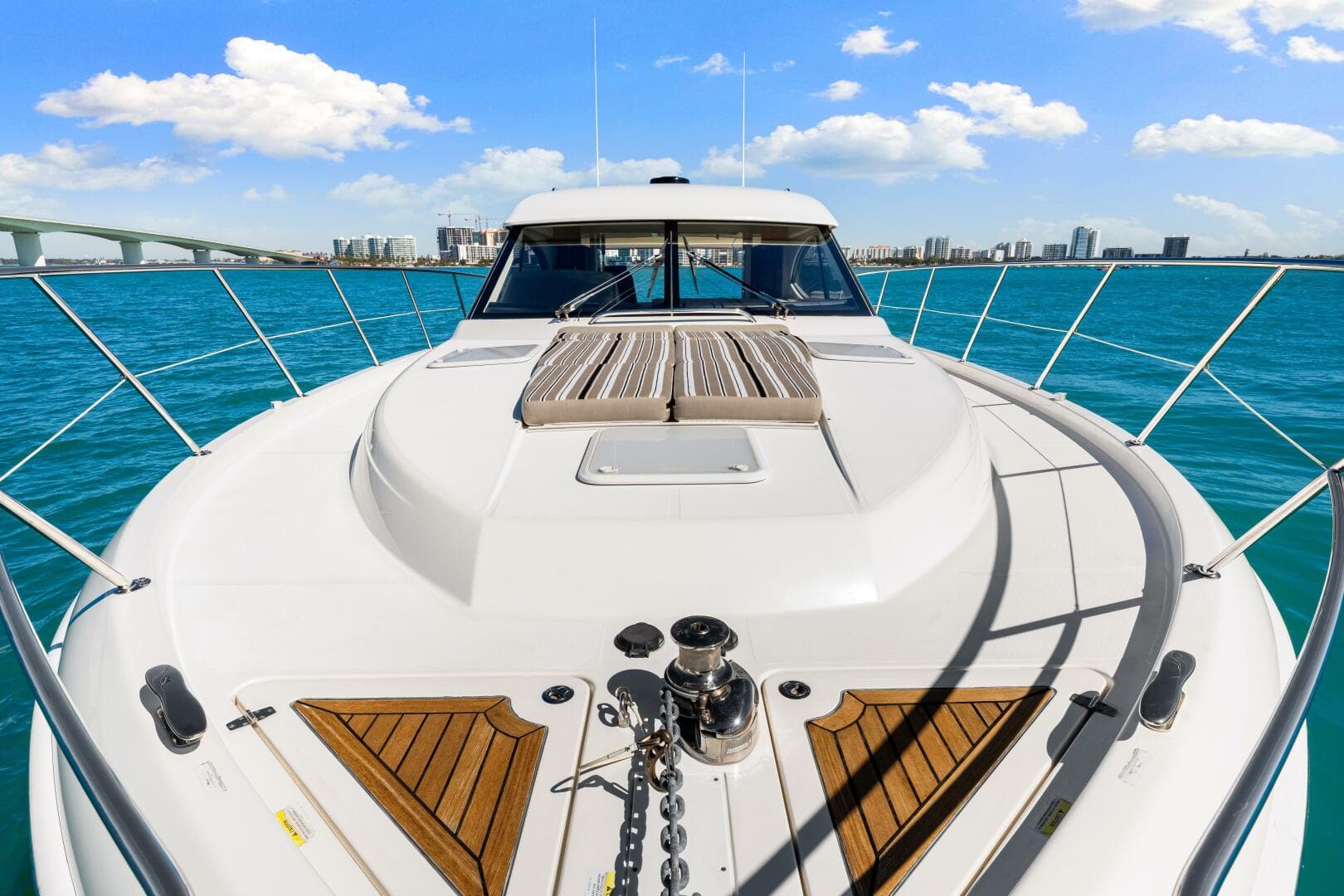 2016 Riviera 5000 Sport Yacht
