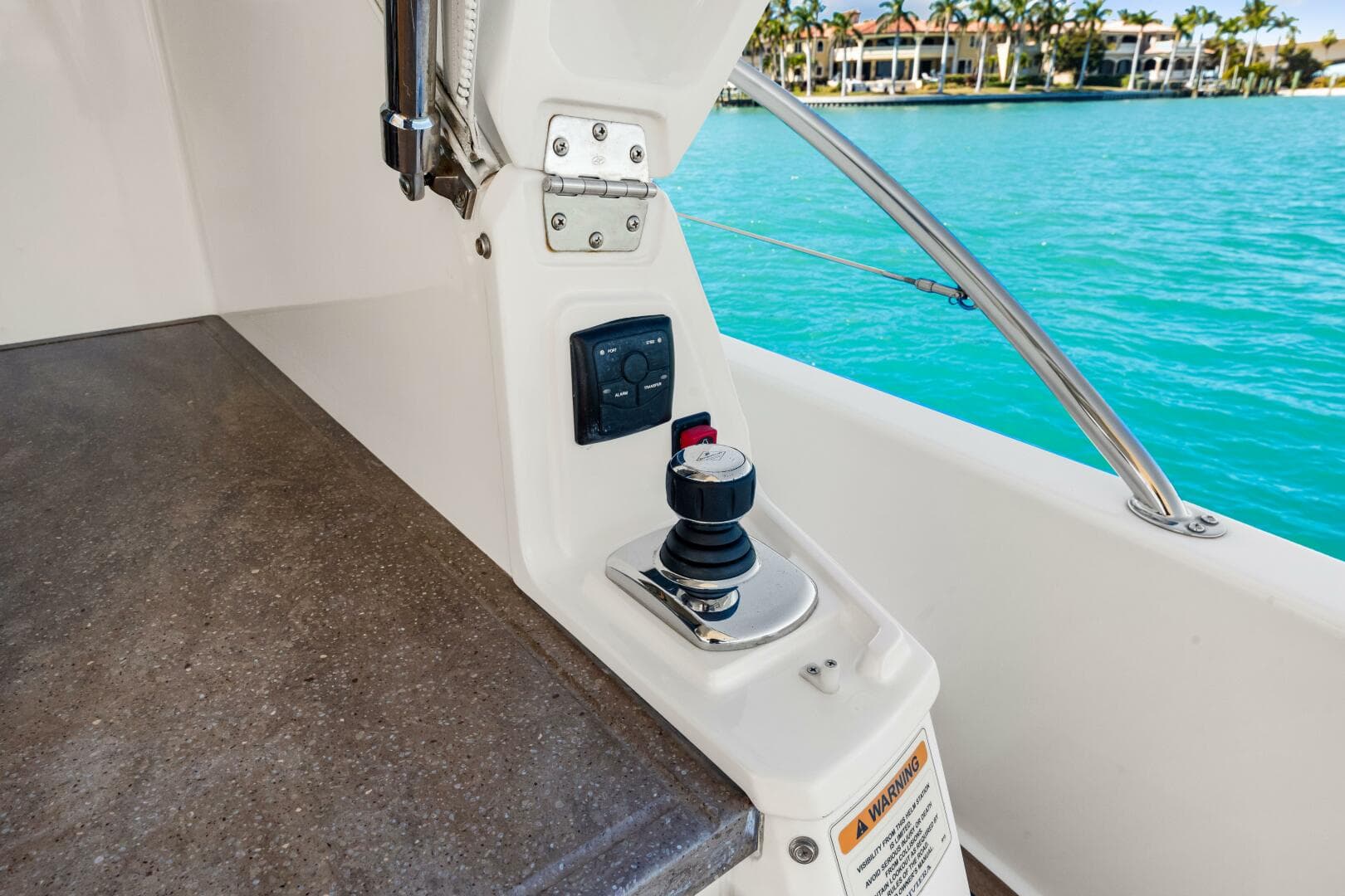 2016 Riviera 5000 Sport Yacht