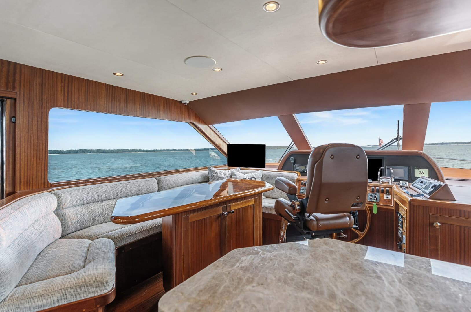 2013 Ocean Alexander 65 PILOTHOUSE