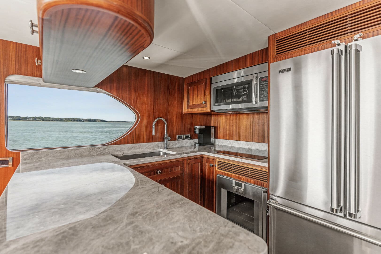 2013 Ocean Alexander 65 PILOTHOUSE