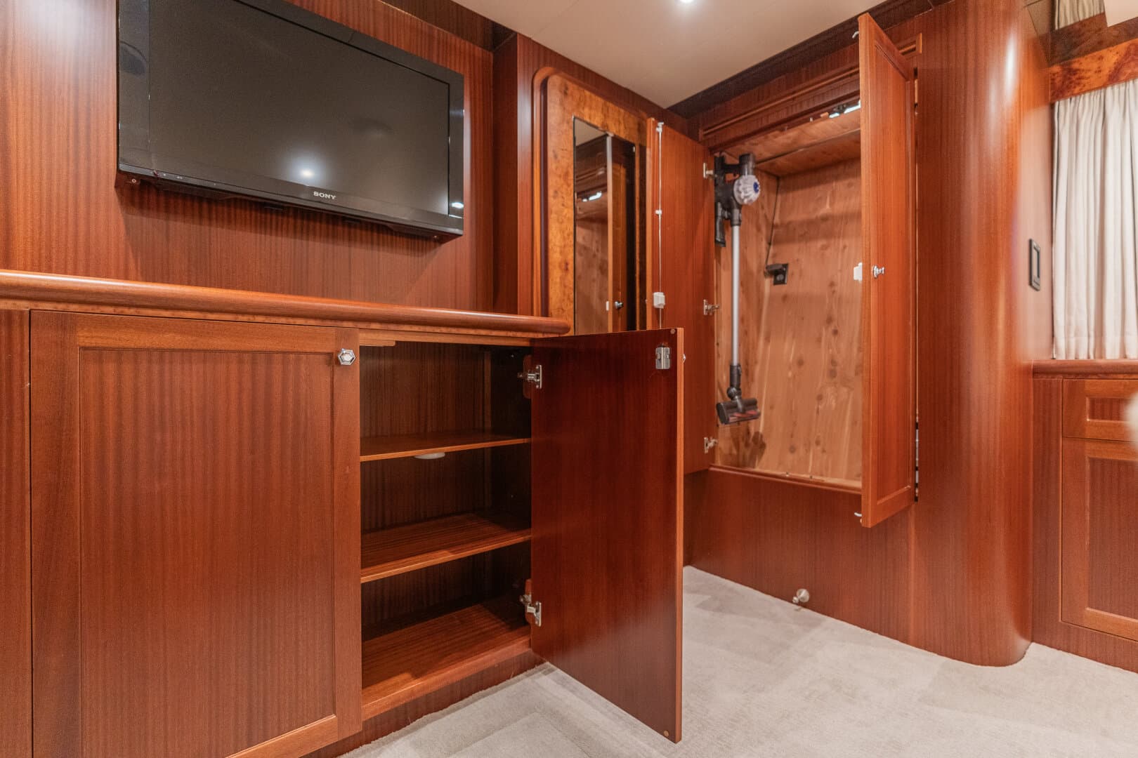 2013 Ocean Alexander 65 PILOTHOUSE