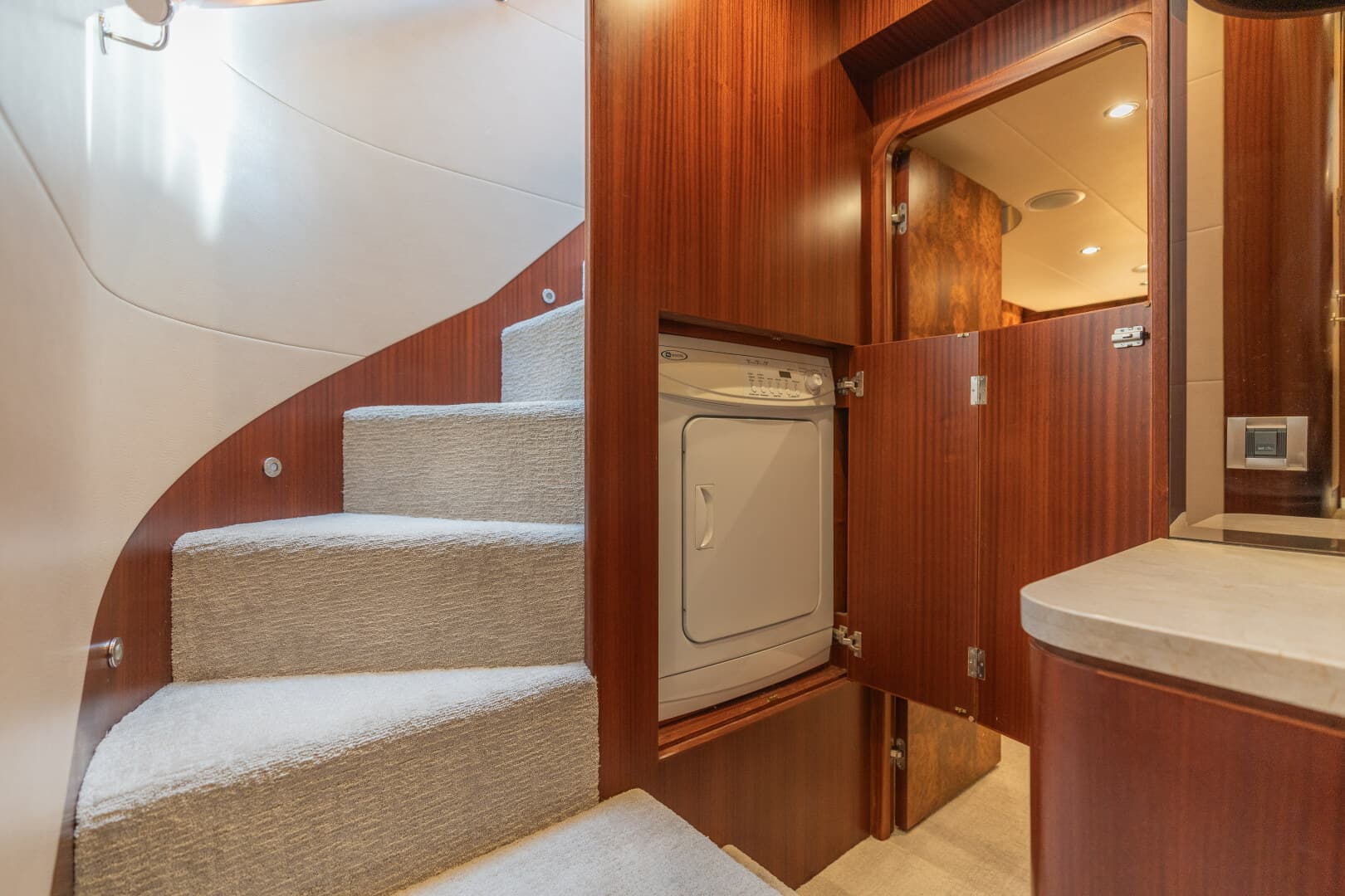 2013 Ocean Alexander 65 PILOTHOUSE