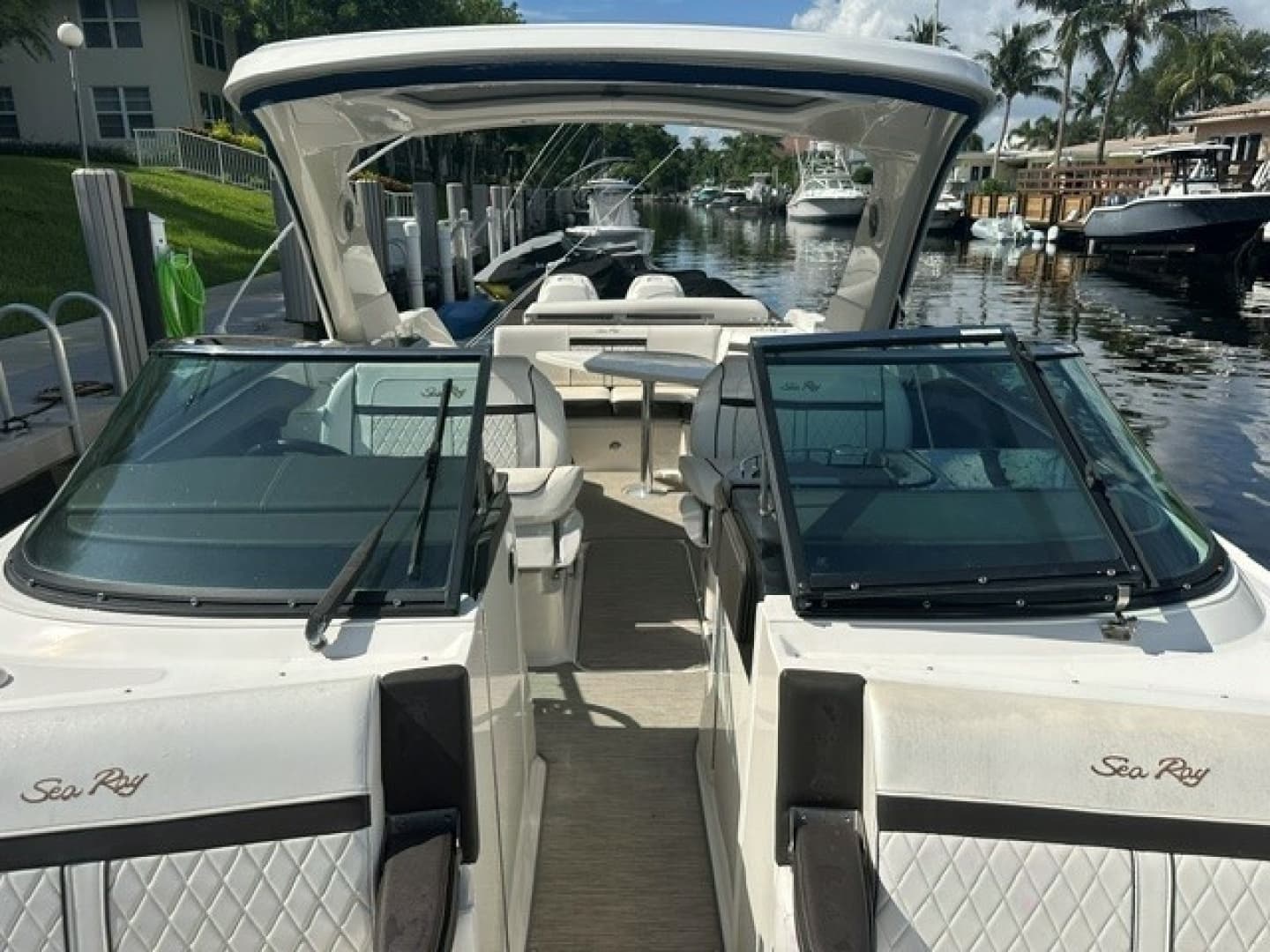 2018 Sea Ray SLX 310 - Sales Therapy