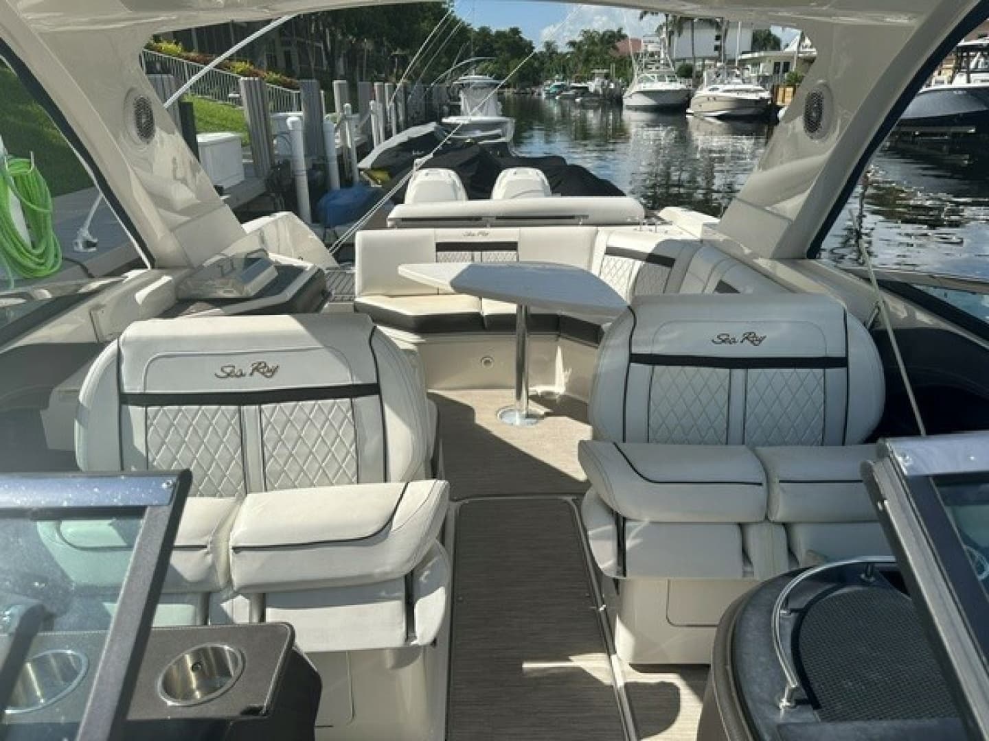 2018 Sea Ray SLX 310 - Sales Therapy