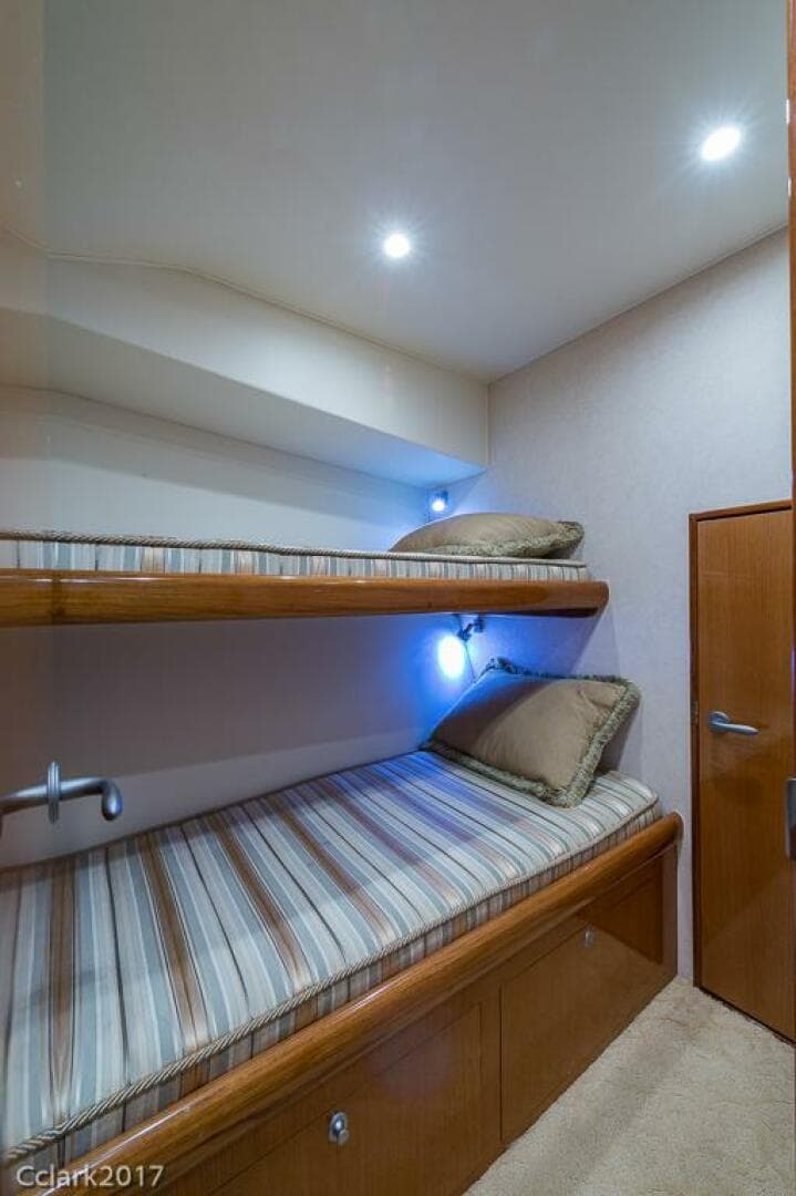 2007 Post 53 Convertible