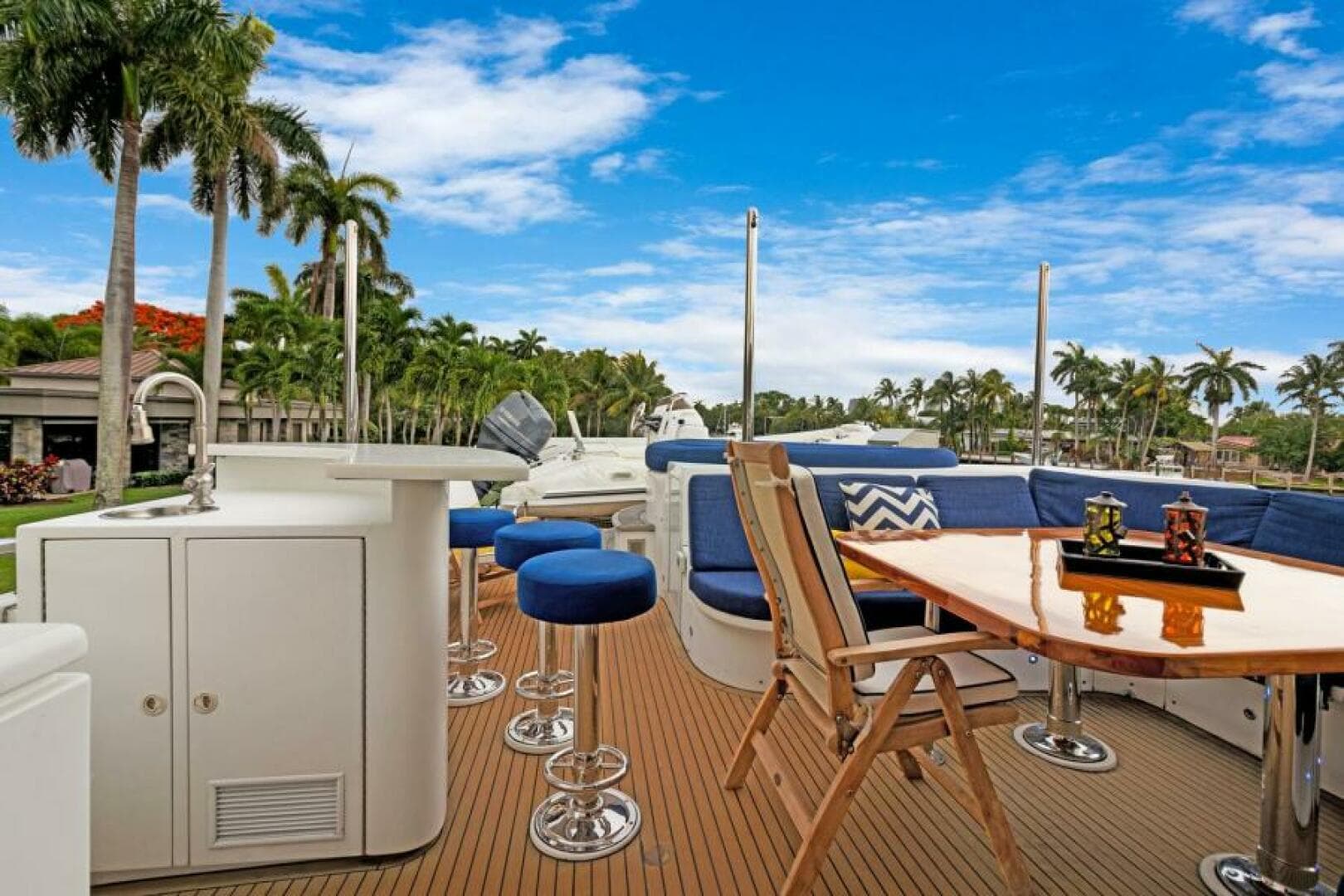 Boat Deck Bar  