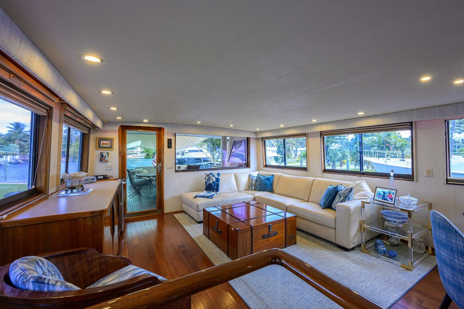 1991 Hatteras 78 Cockpit Motor Yacht
