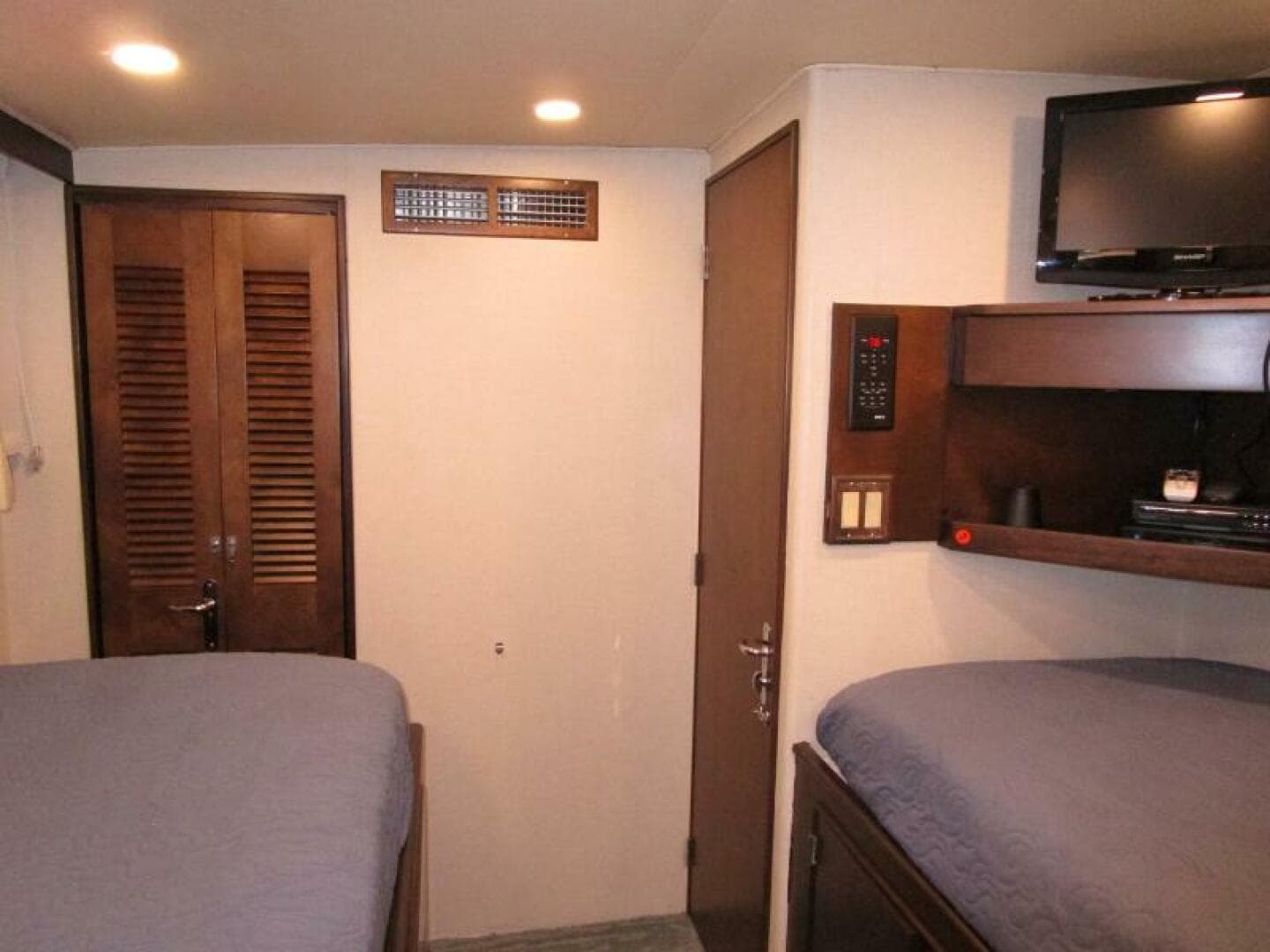 Starboard Guest Looking Aft 