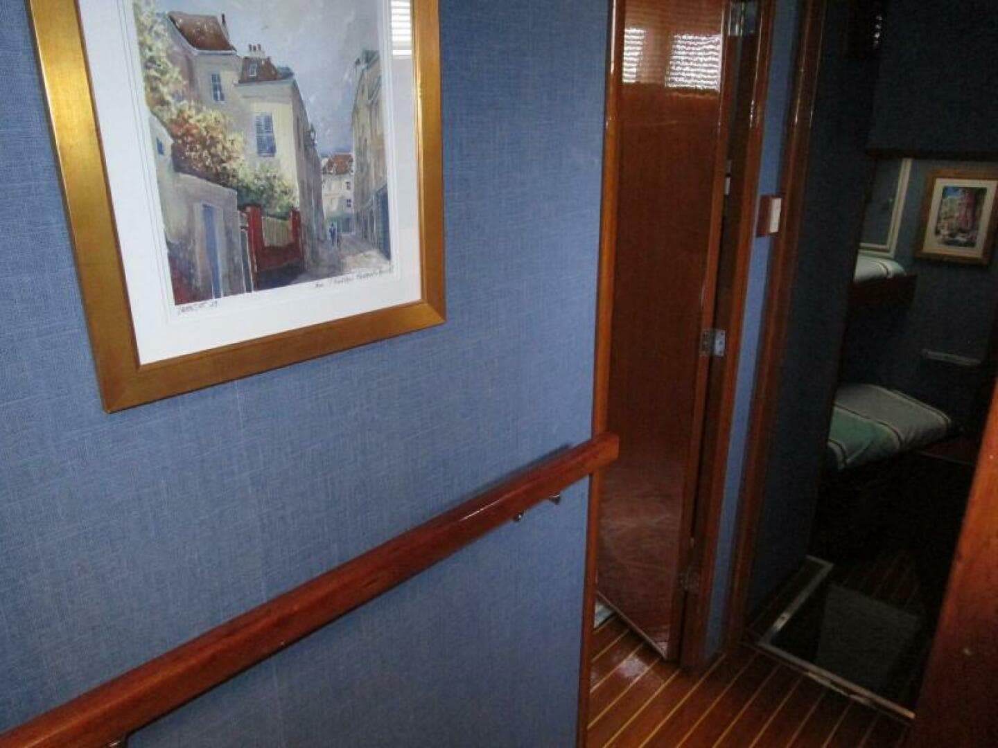 Forward Companionway  