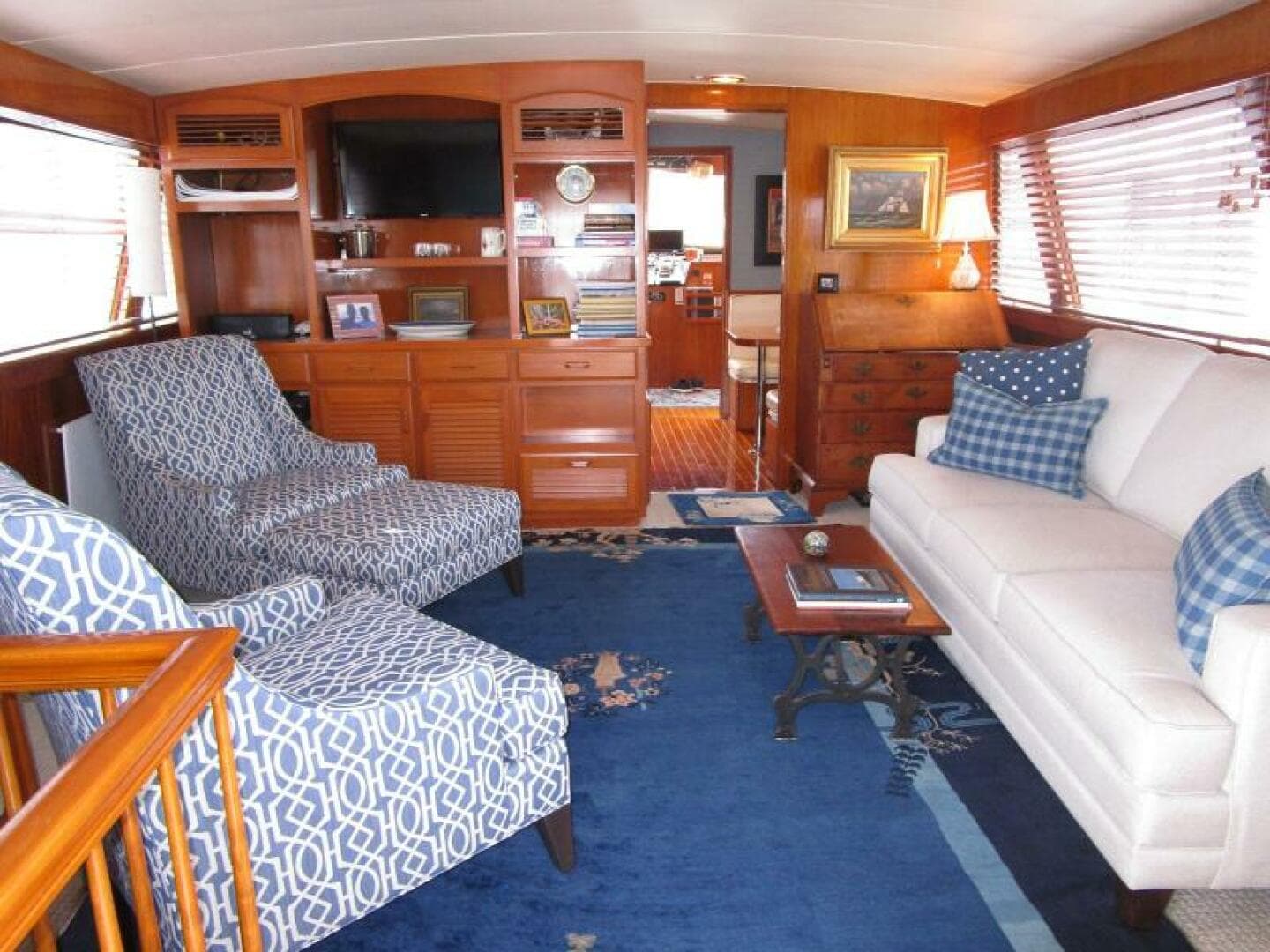 Salon Looking Forward  