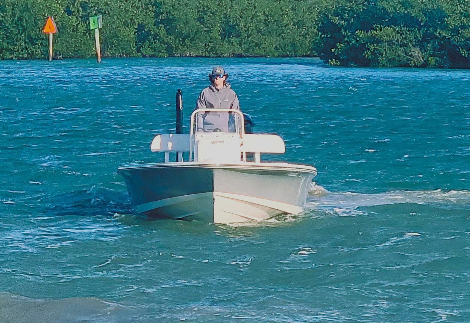 2021 Hewes Redfisher 21