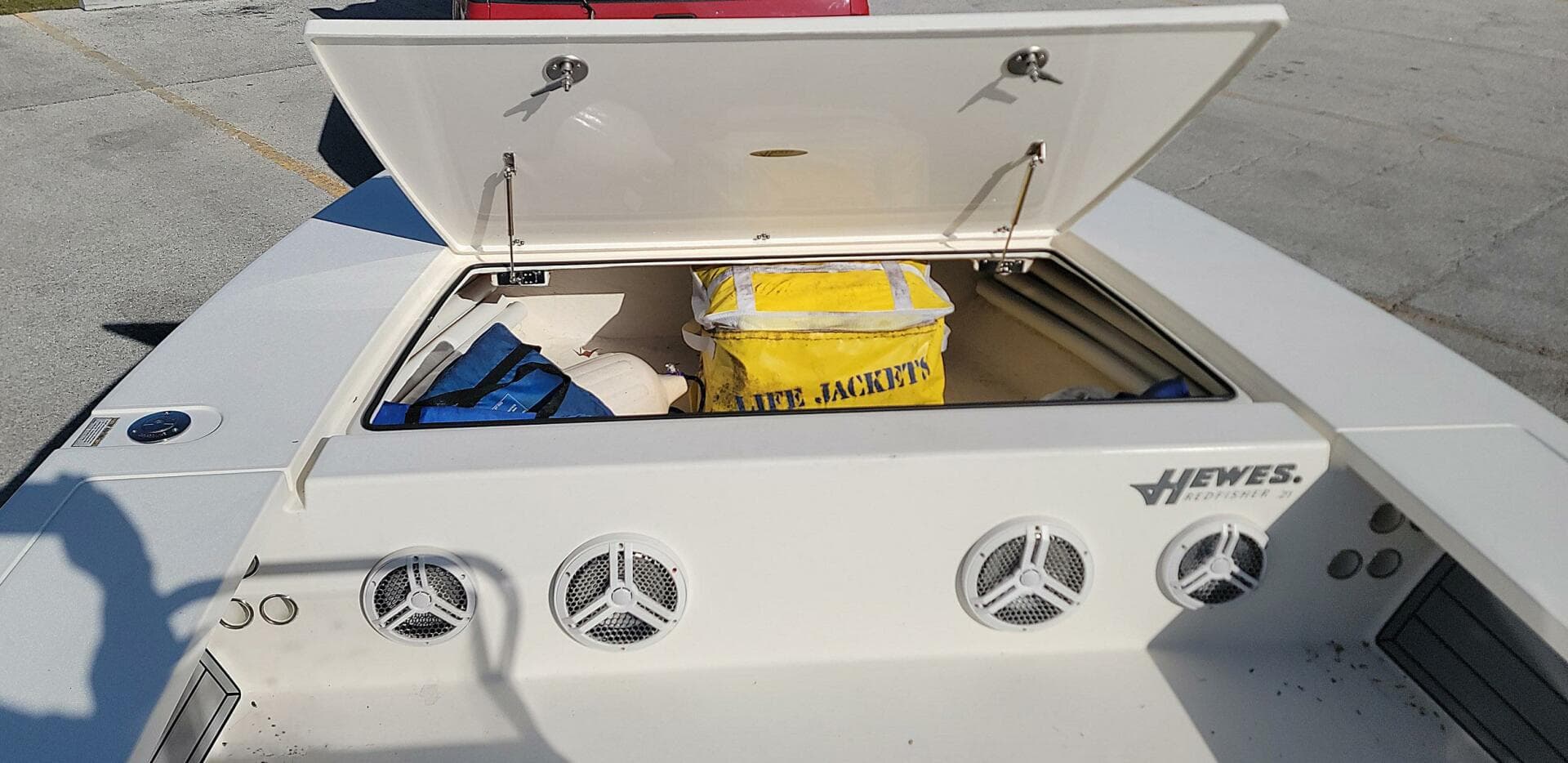 2021 Hewes Redfisher 21