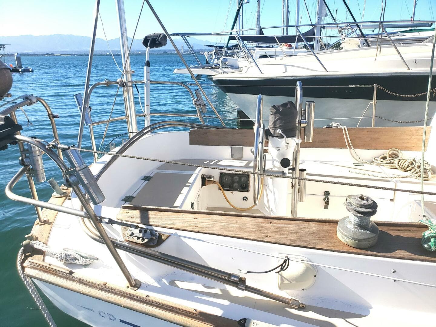 1987 Cape Dory 330