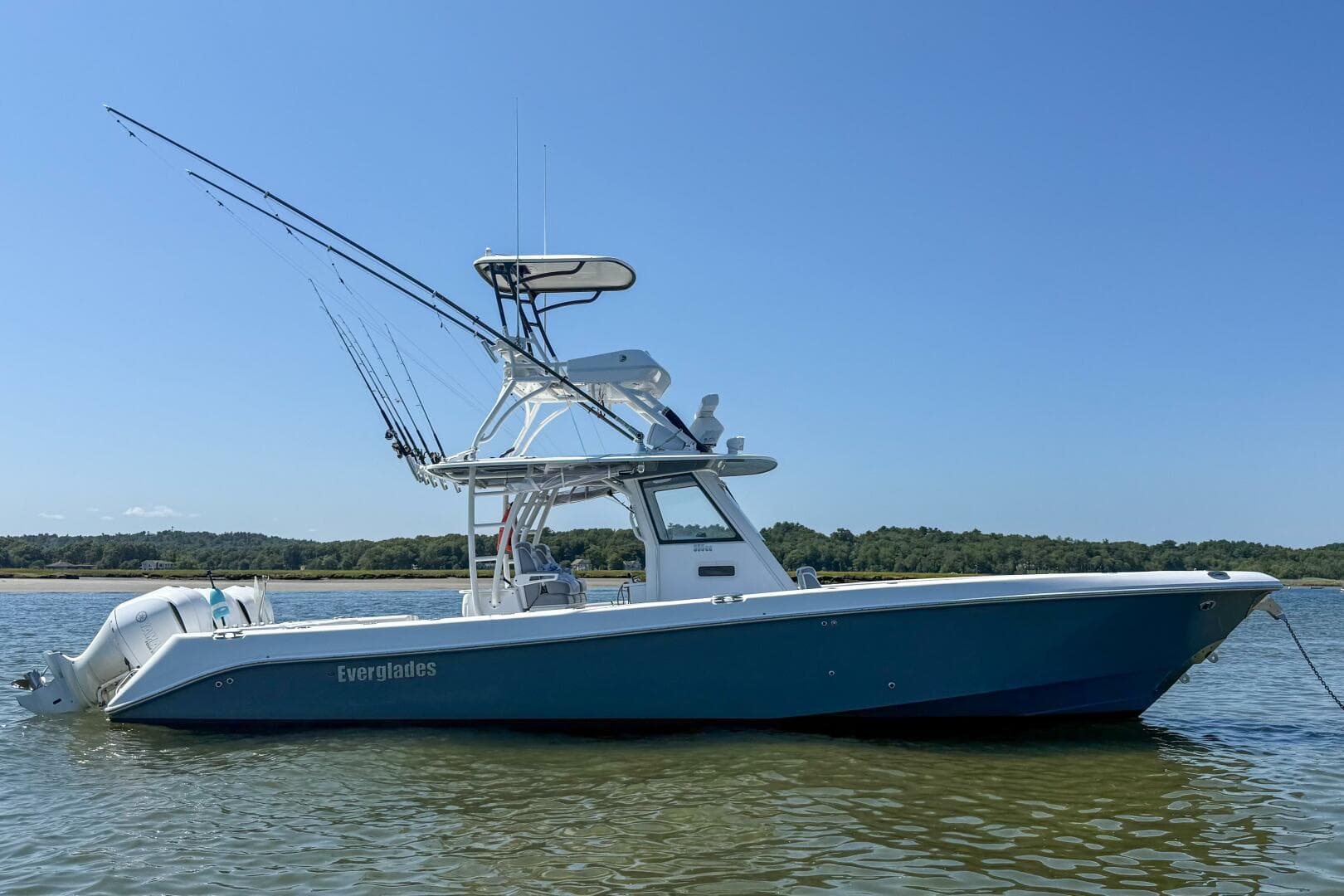 2017 Everglades 355 CC