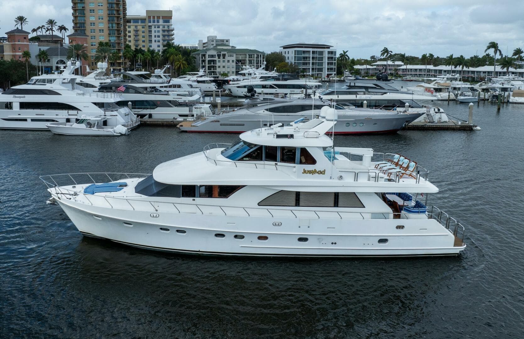 2005 Ocean Alexander 