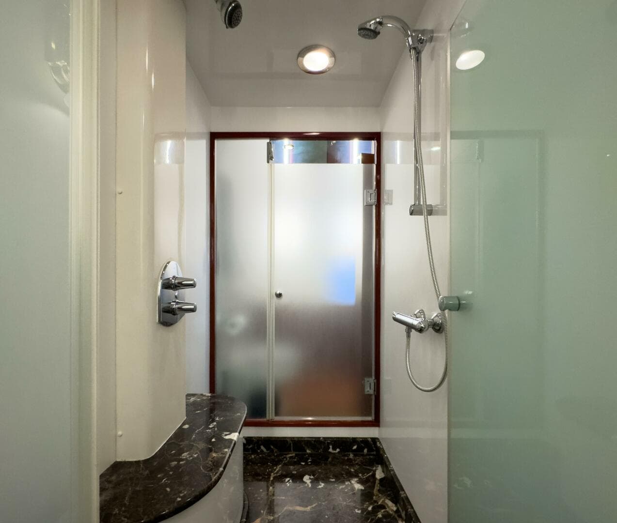 2005 Ocean Alexander 