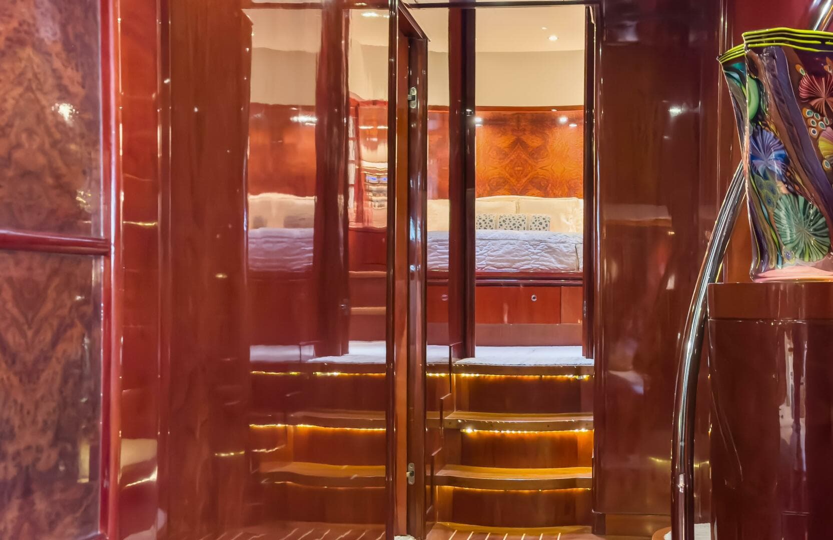 2005 Ocean Alexander 