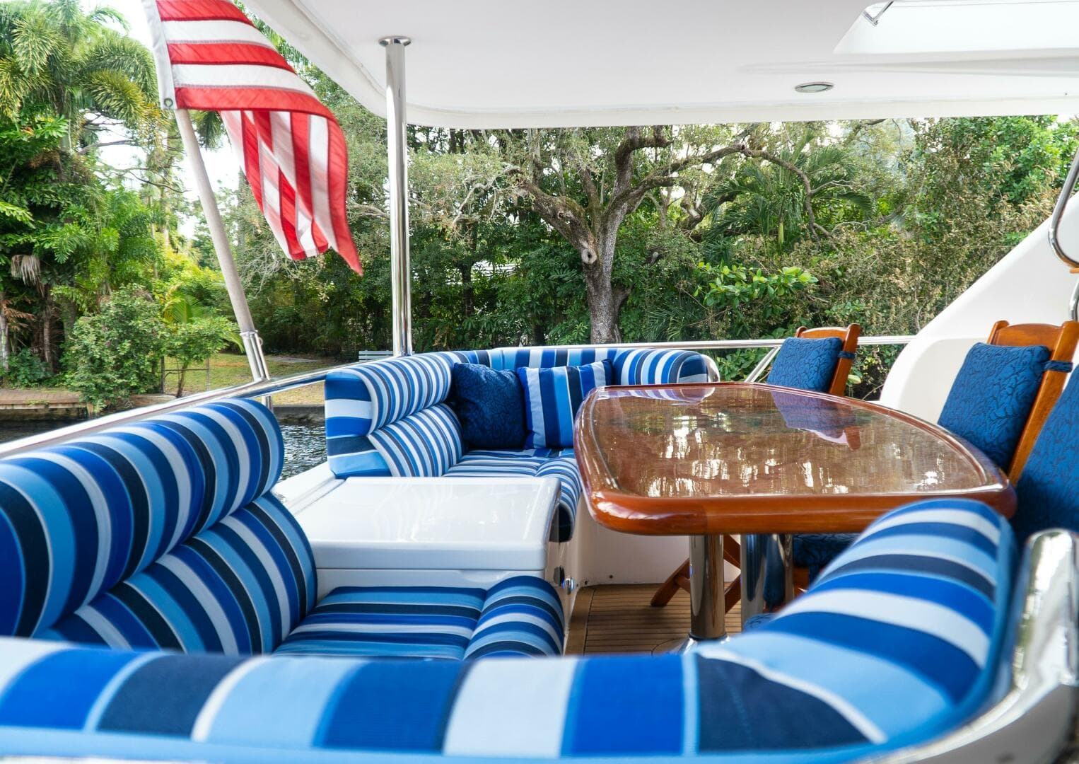 2005 Ocean Alexander 