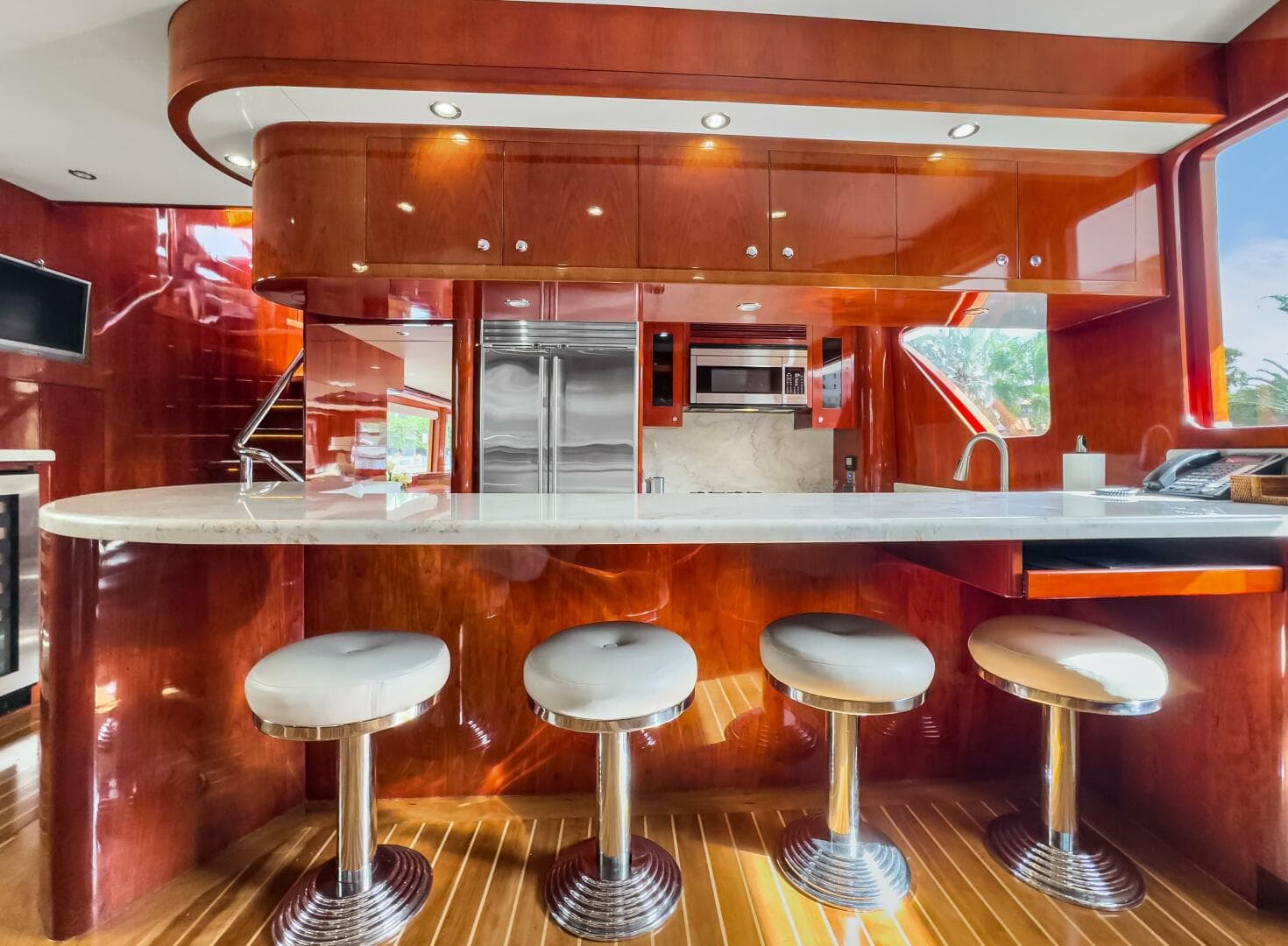 2005 Ocean Alexander 