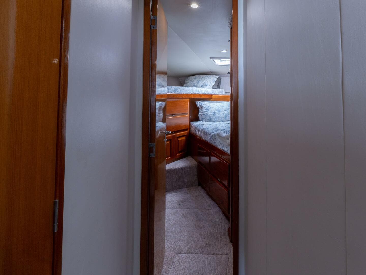 1998 Viking 58 Convertible