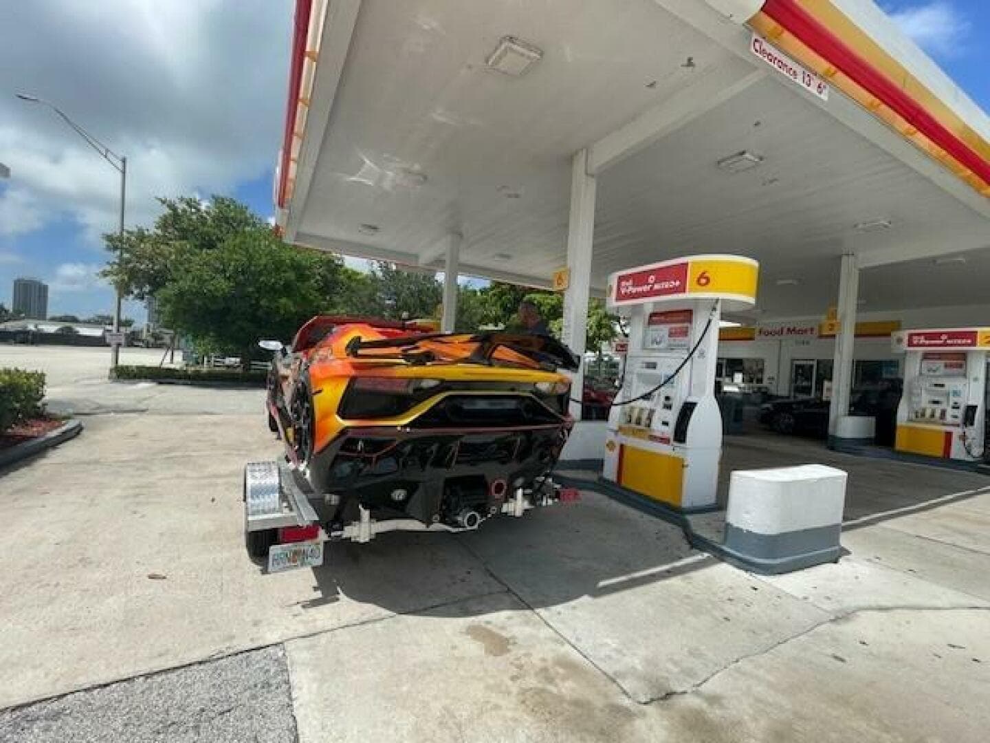 2024 Watersports Car L Series