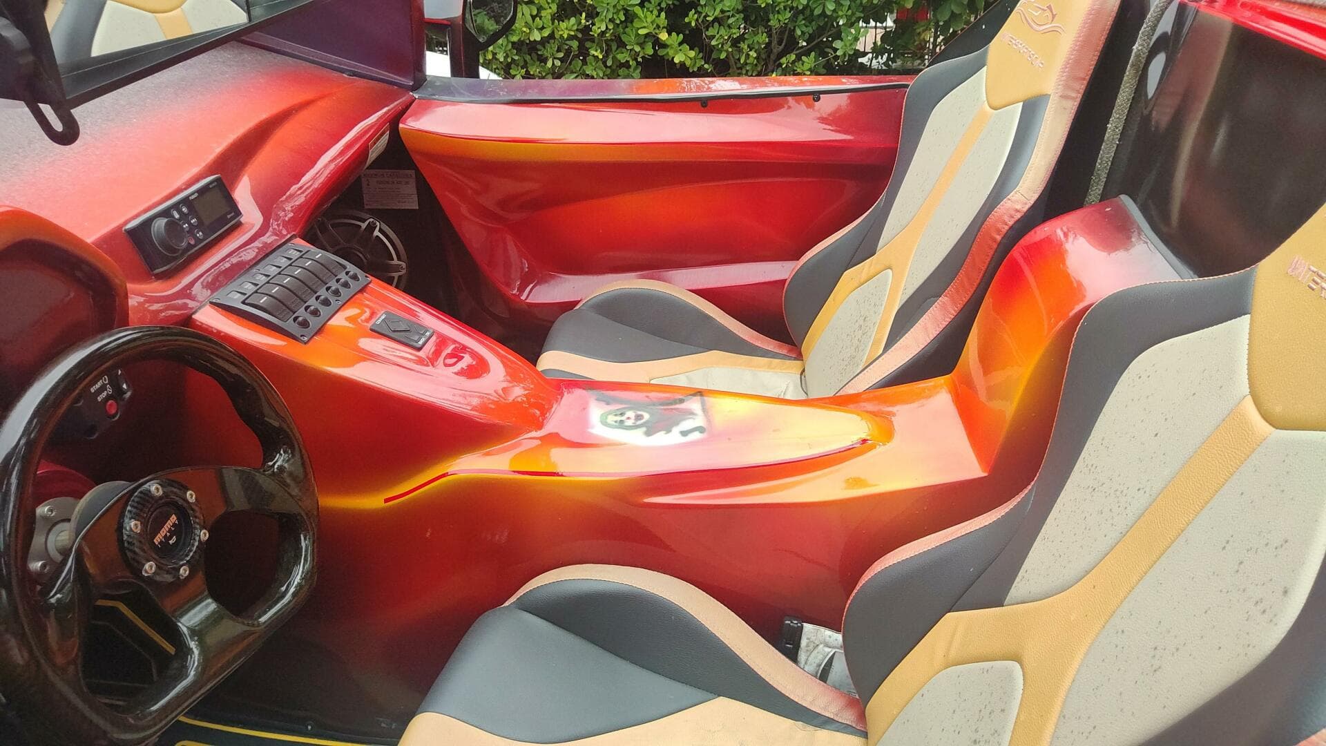 2024 Watersports Car L Series