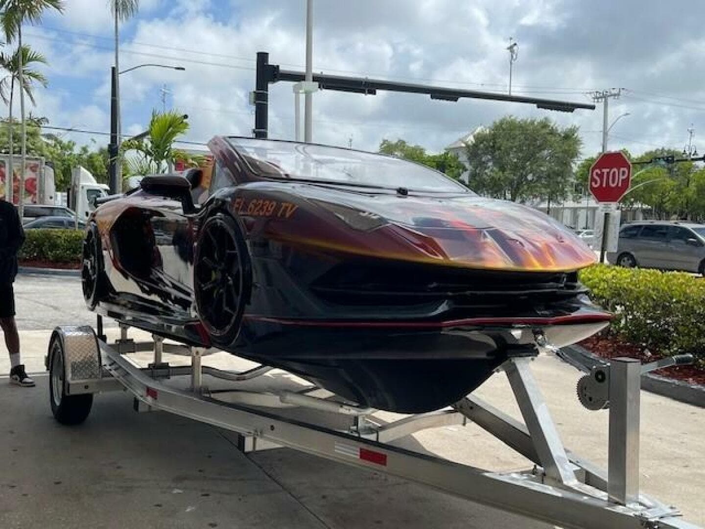 2024 Watersports Car L Series