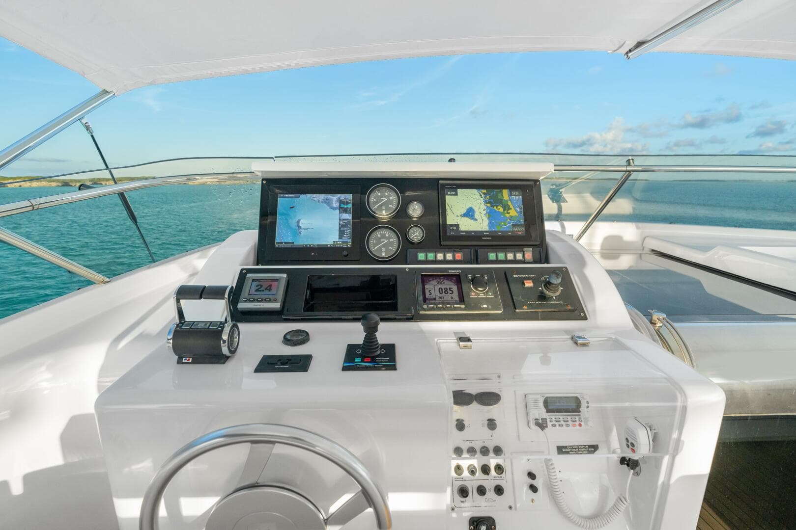 2004 Ferretti Yachts 