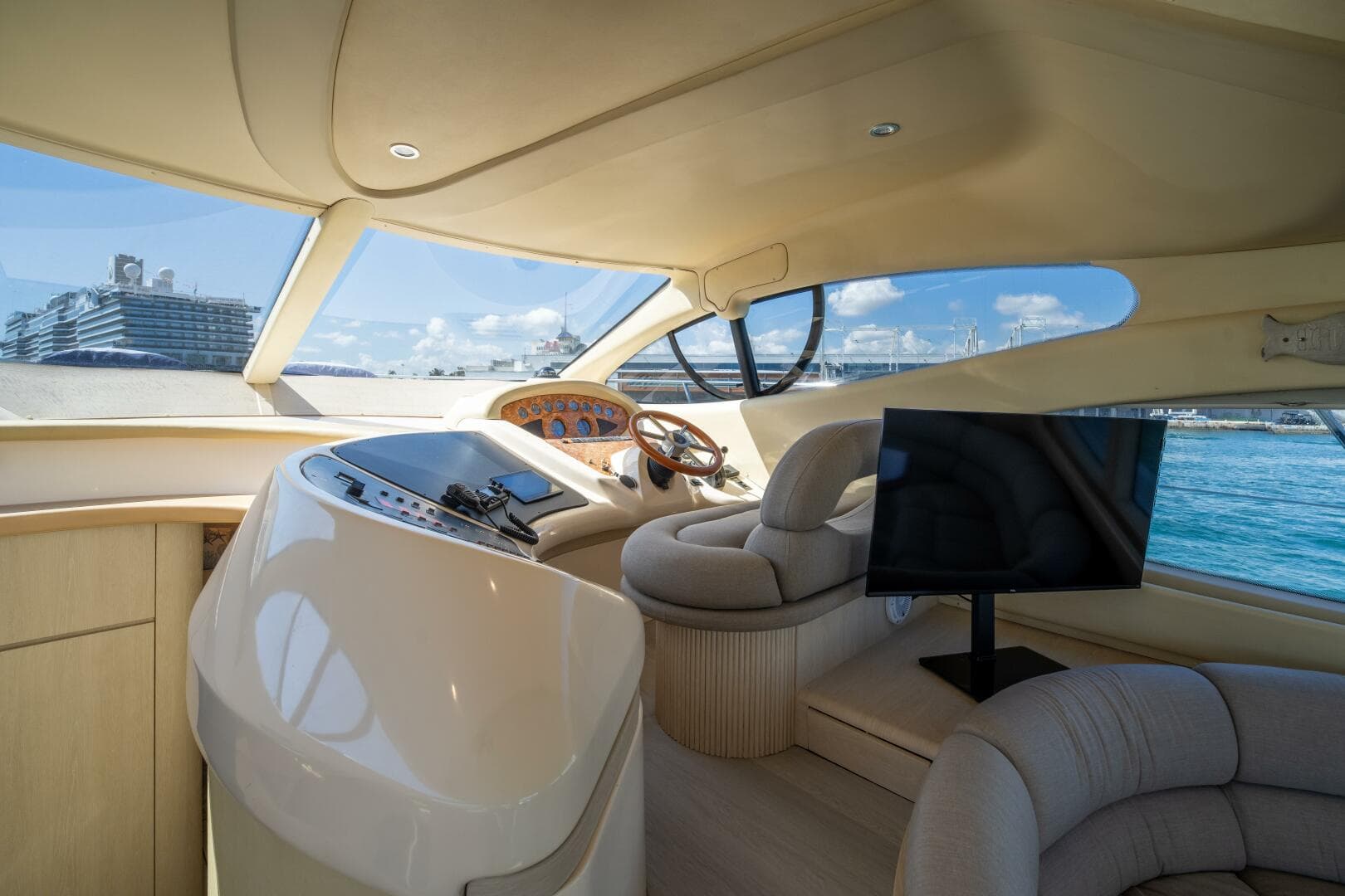 2001 Azimut 46