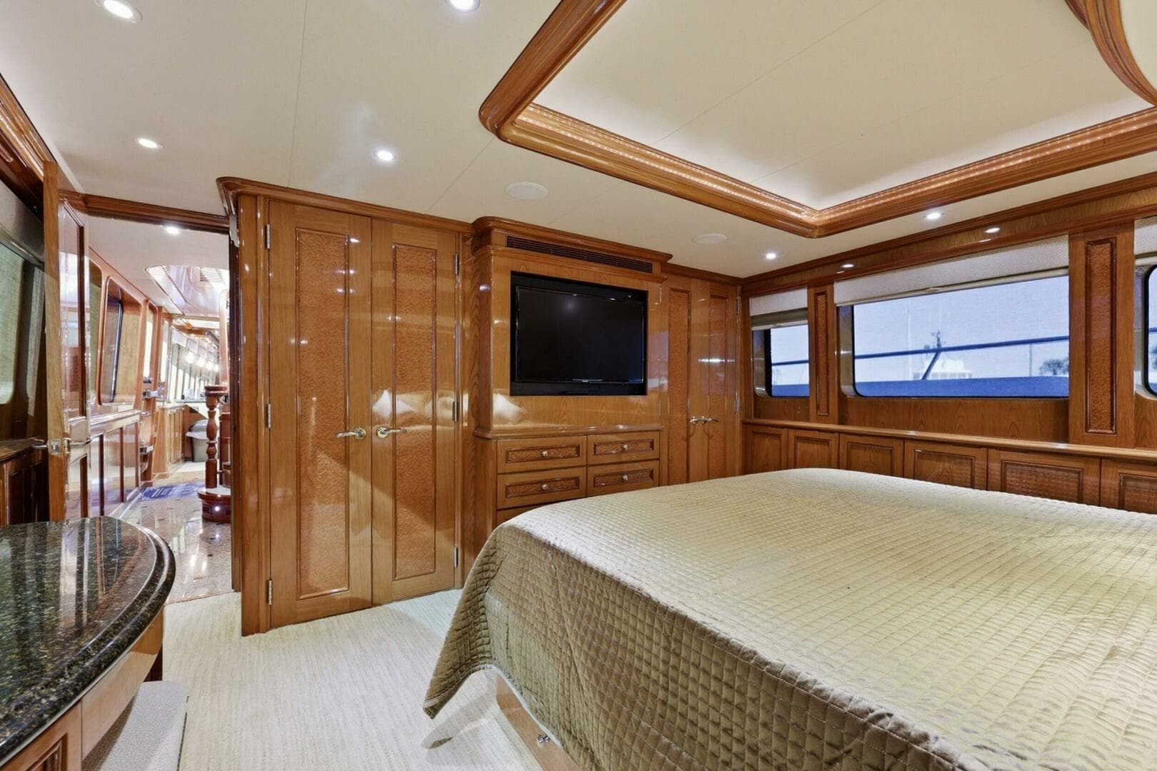 Cheoy Lee 95 FOOTLOOSE - Master Stateroom