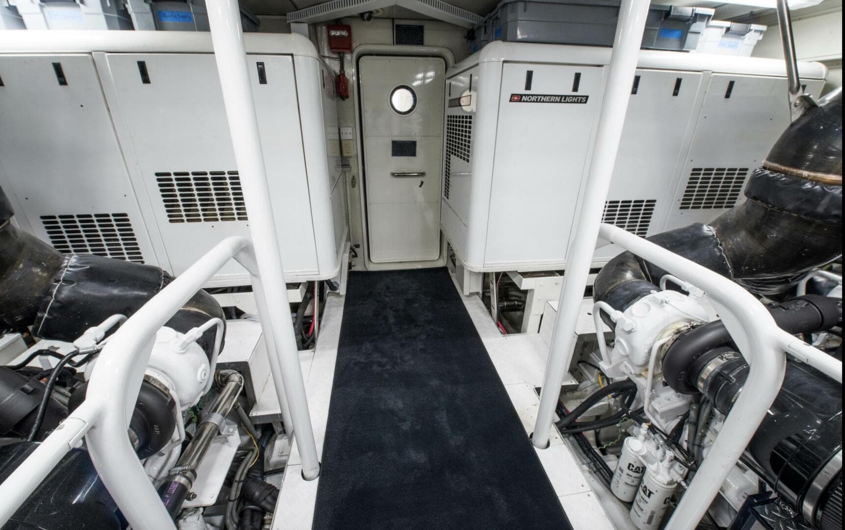 Cheoy Lee 95 FOOTLOOSE - Engine Room