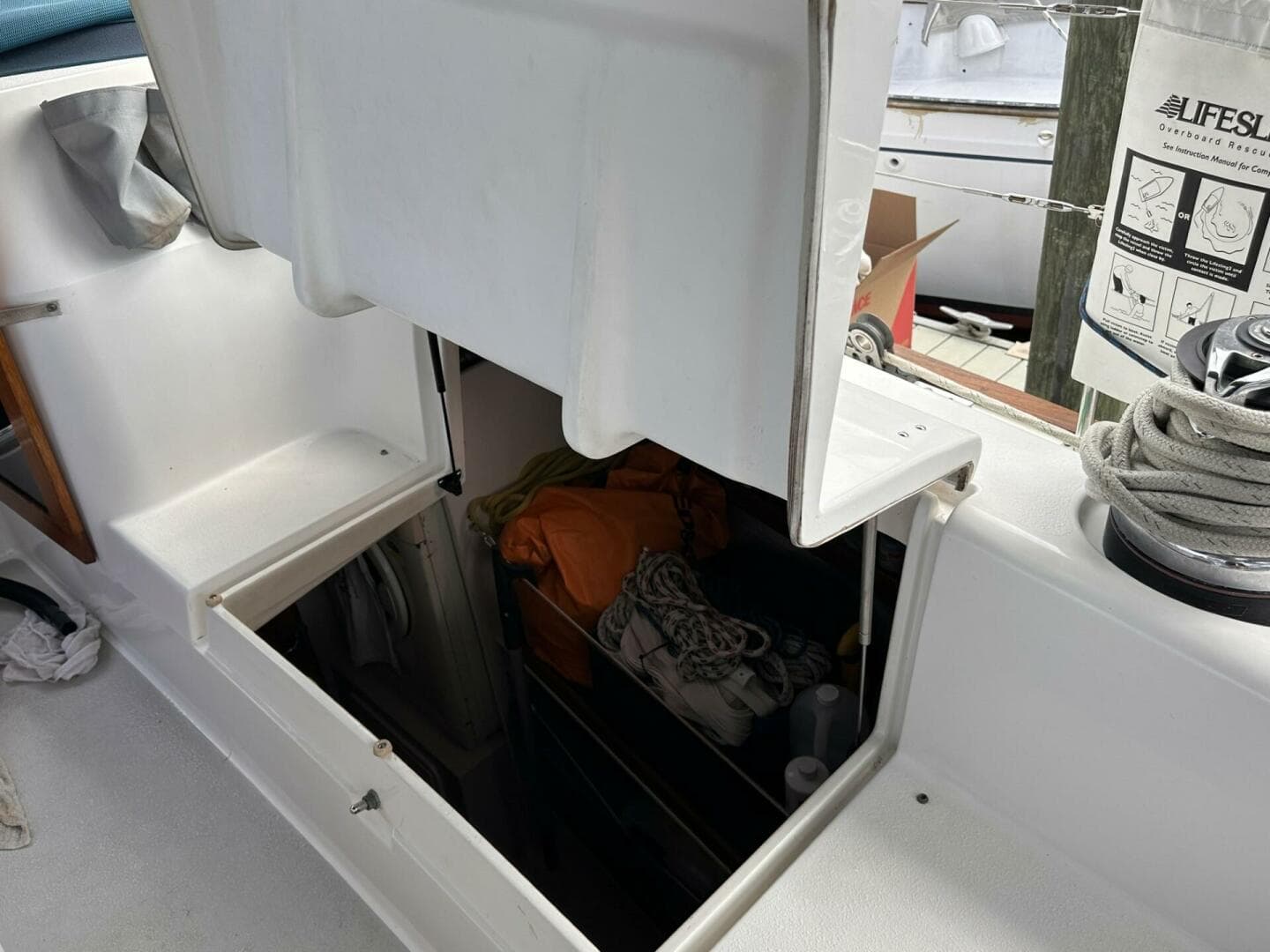 2005 Catalina Morgan 440