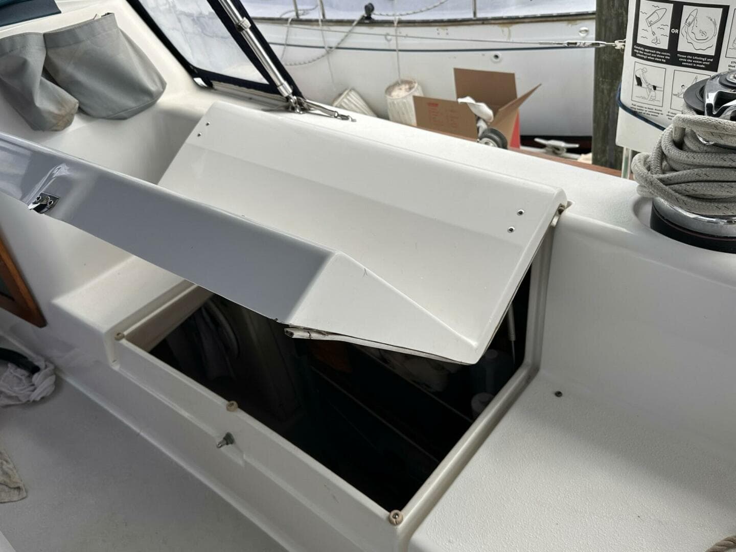 2005 Catalina Morgan 440