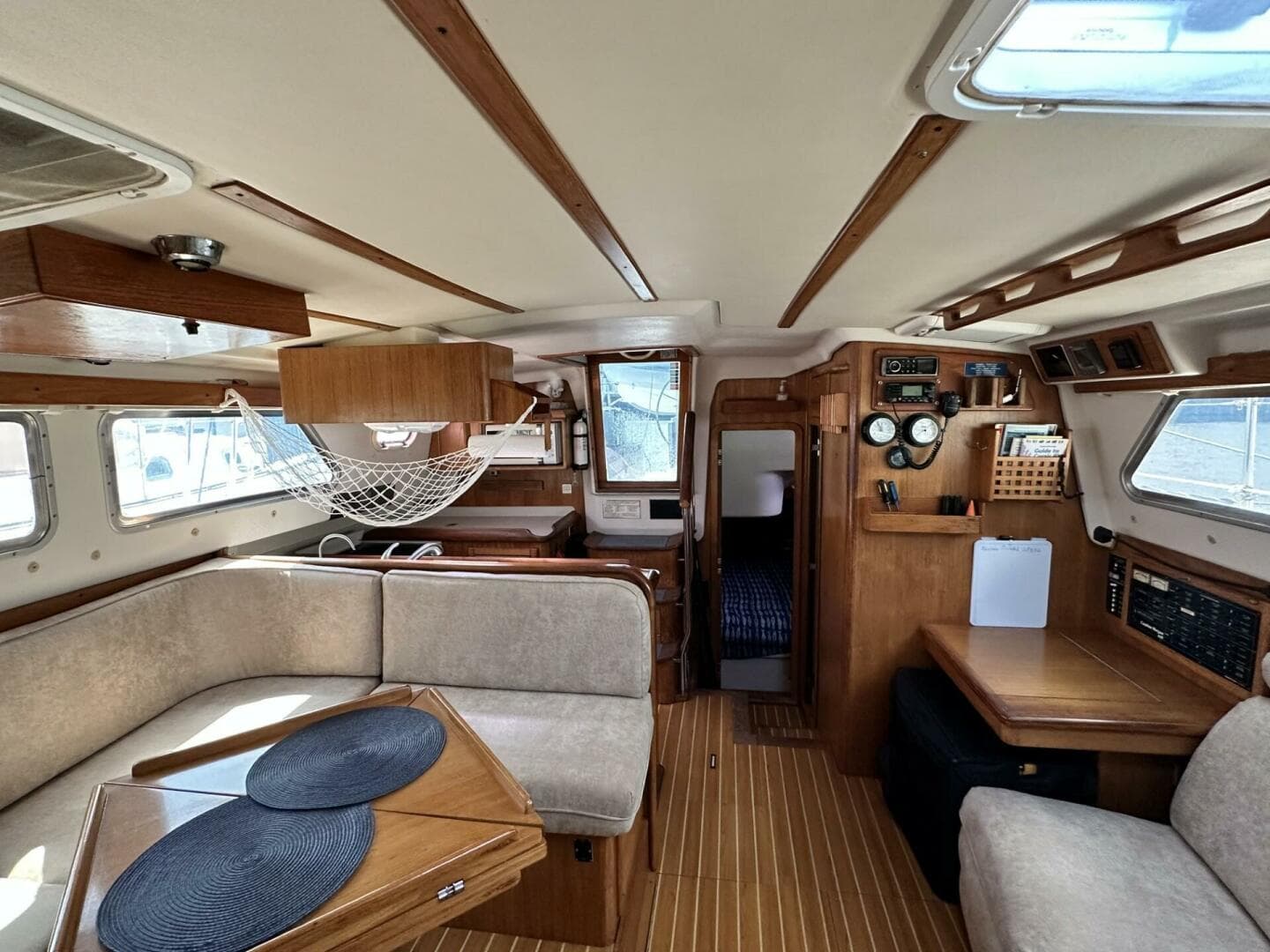 2005 Catalina Morgan 440