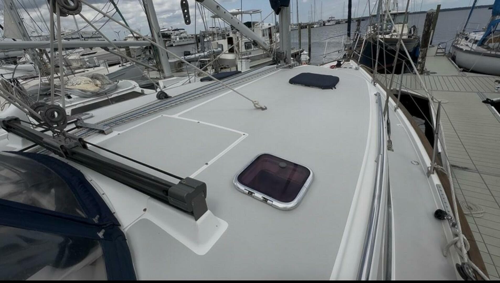 2005 Catalina Morgan 440