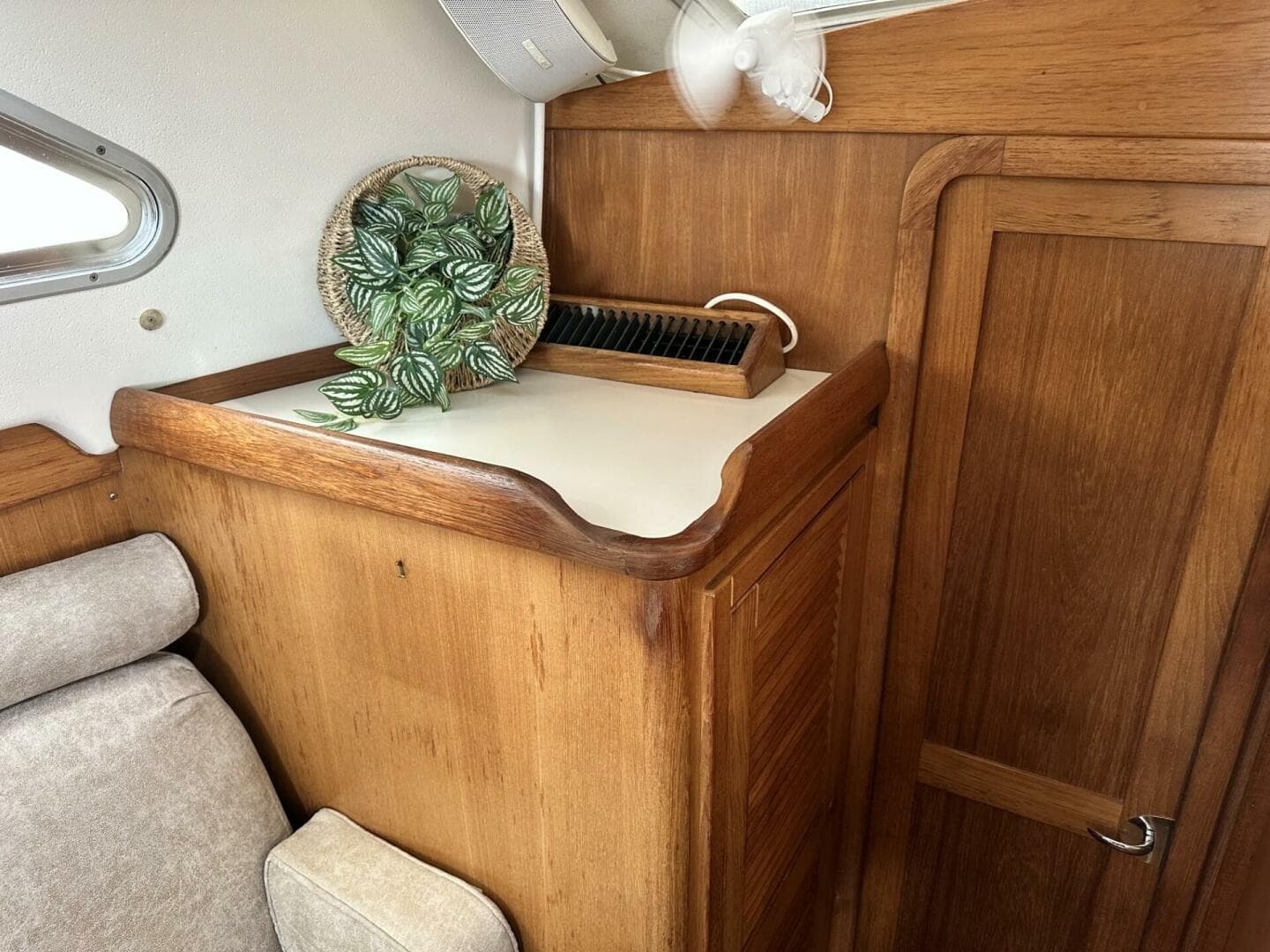 2005 Catalina Morgan 440