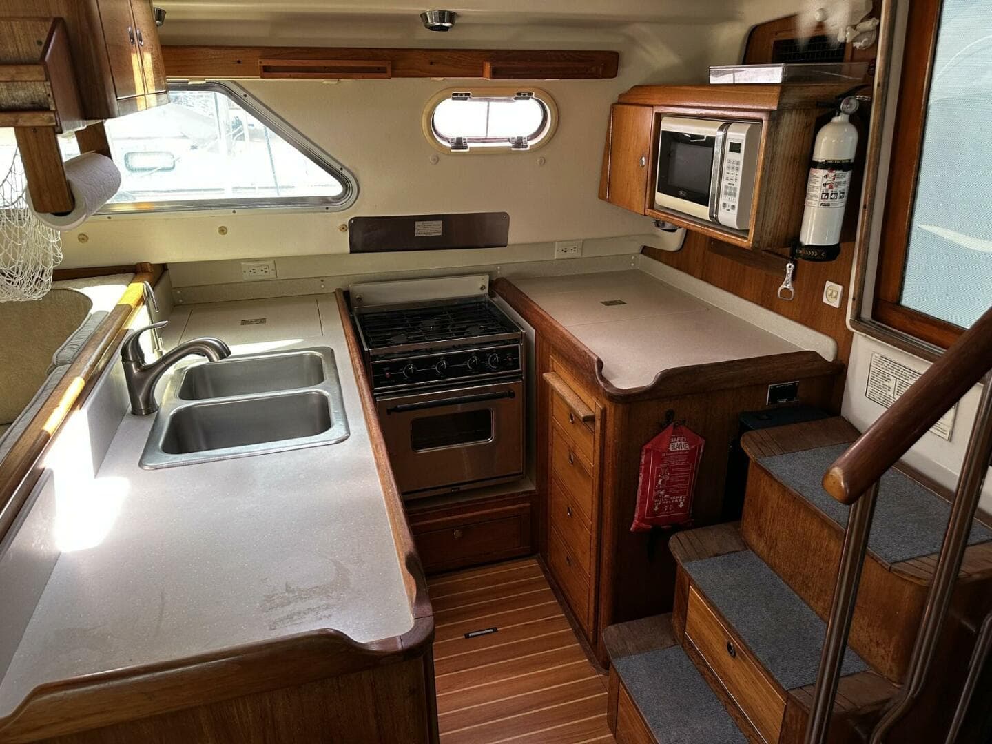 2005 Catalina Morgan 440