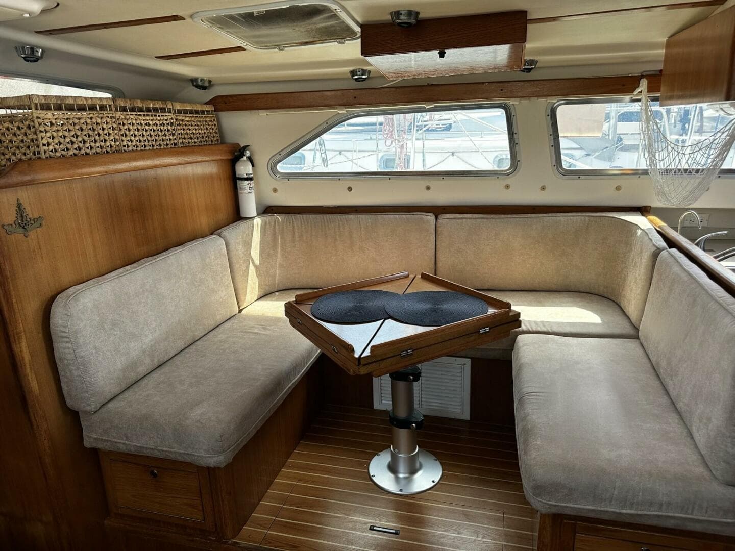 2005 Catalina Morgan 440