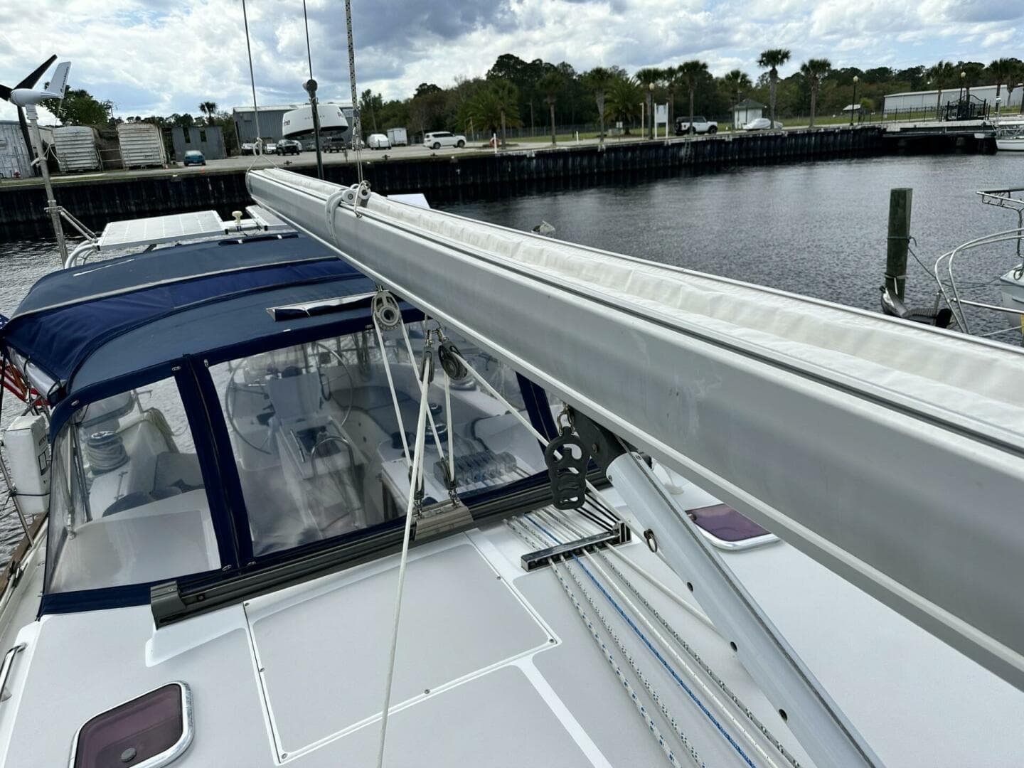 2005 Catalina Morgan 440