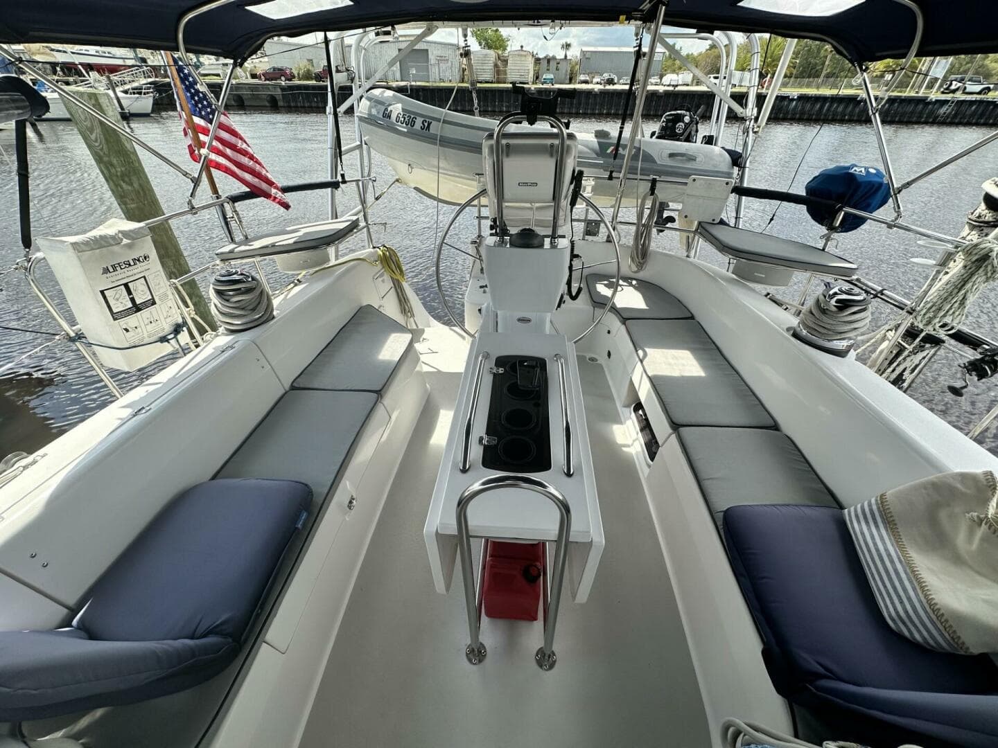 2005 Catalina Morgan 440