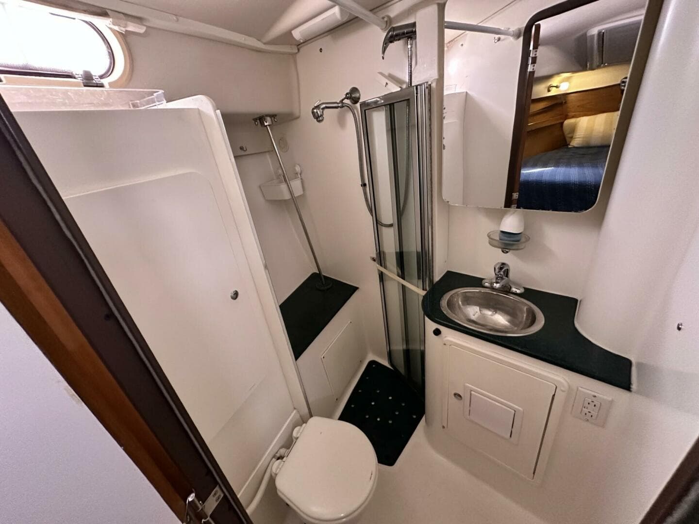 2005 Catalina Morgan 440