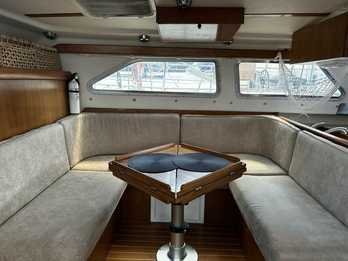 2005 Catalina Morgan 440