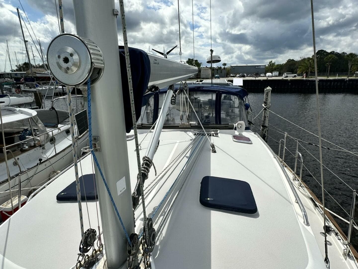 2005 Catalina Morgan 440