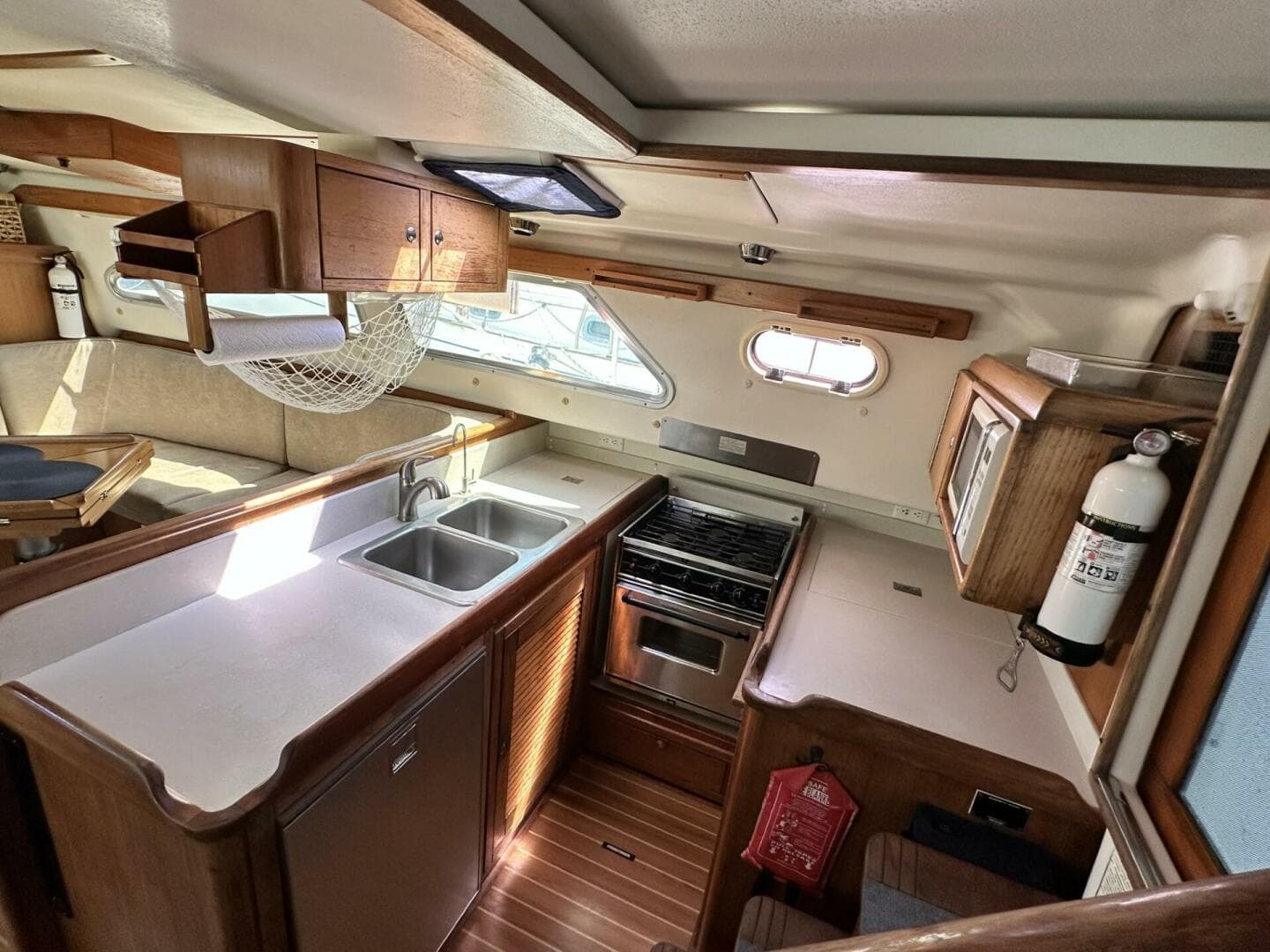 2005 Catalina Morgan 440
