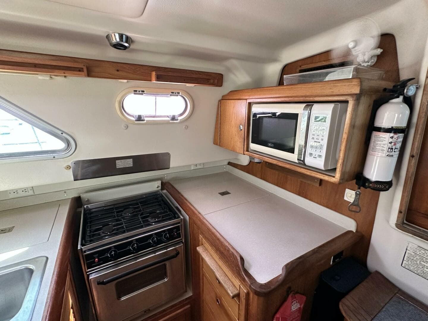 2005 Catalina Morgan 440