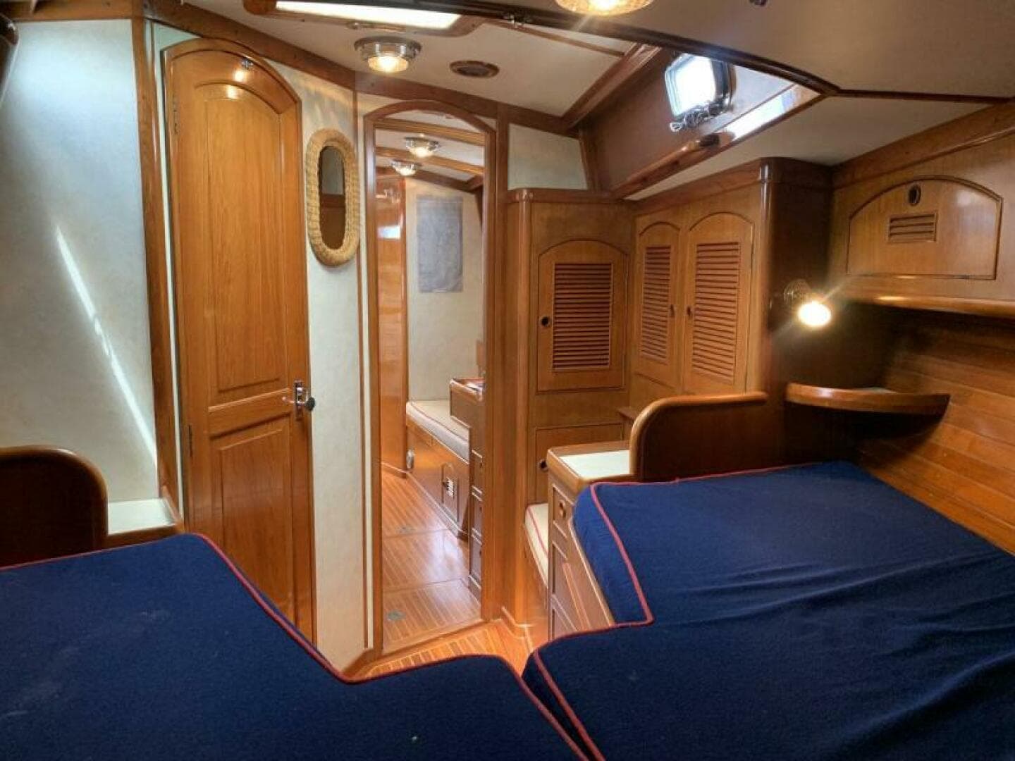 Forward Cabin Aft