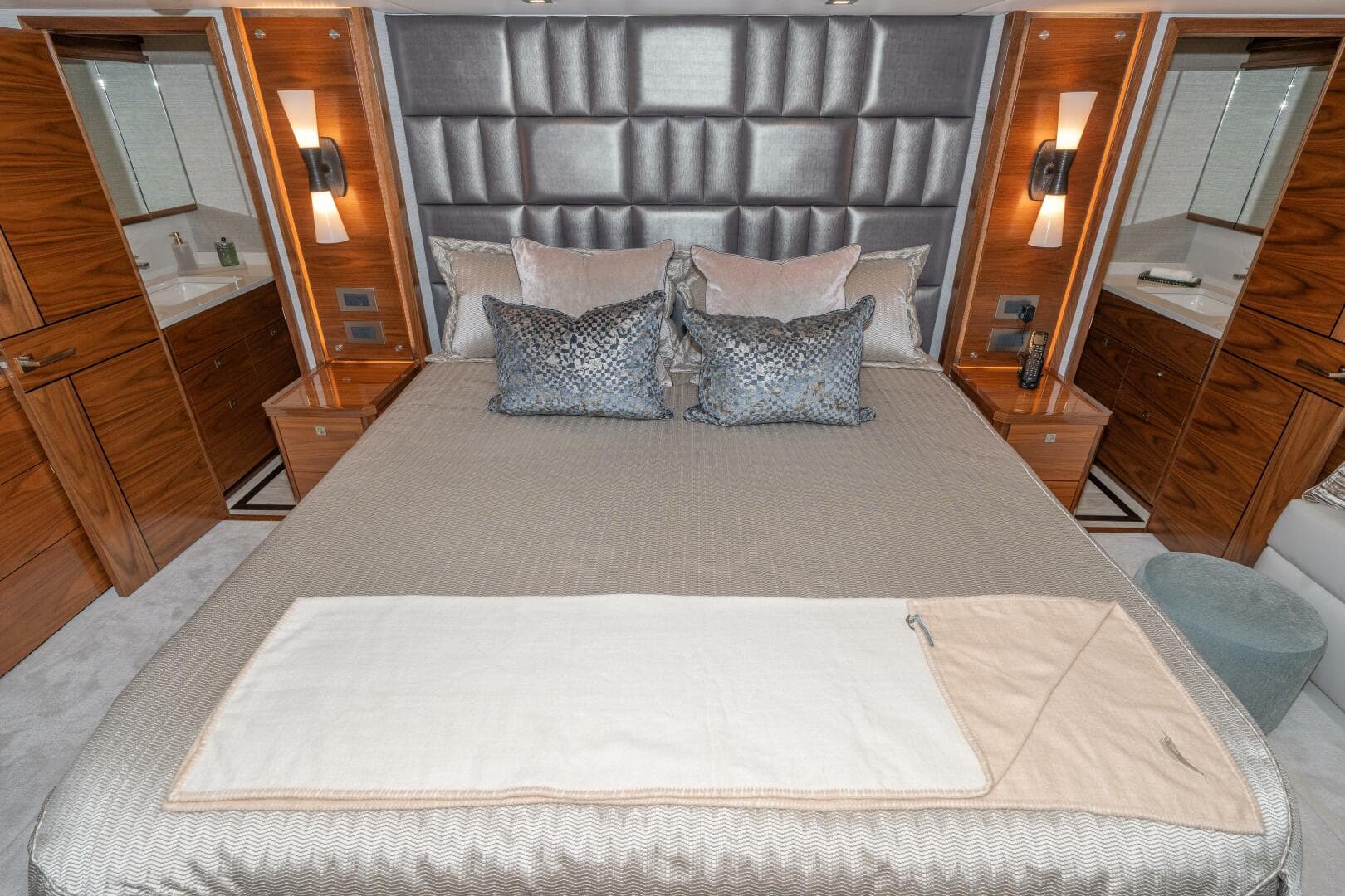 2025 Viking 90C "Zatara" - Master Stateroom