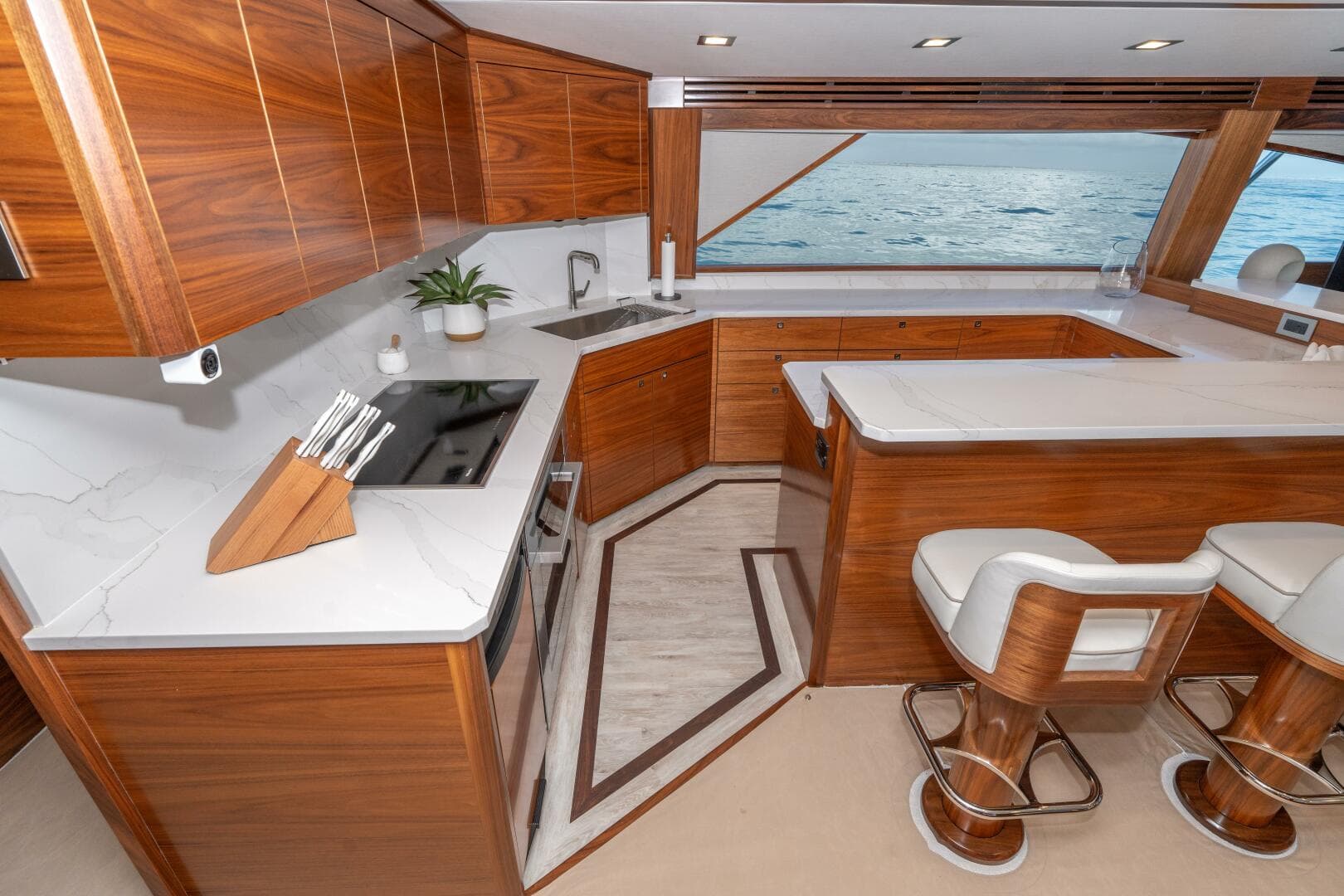 2025 Viking 90C "Zatara" - Galley