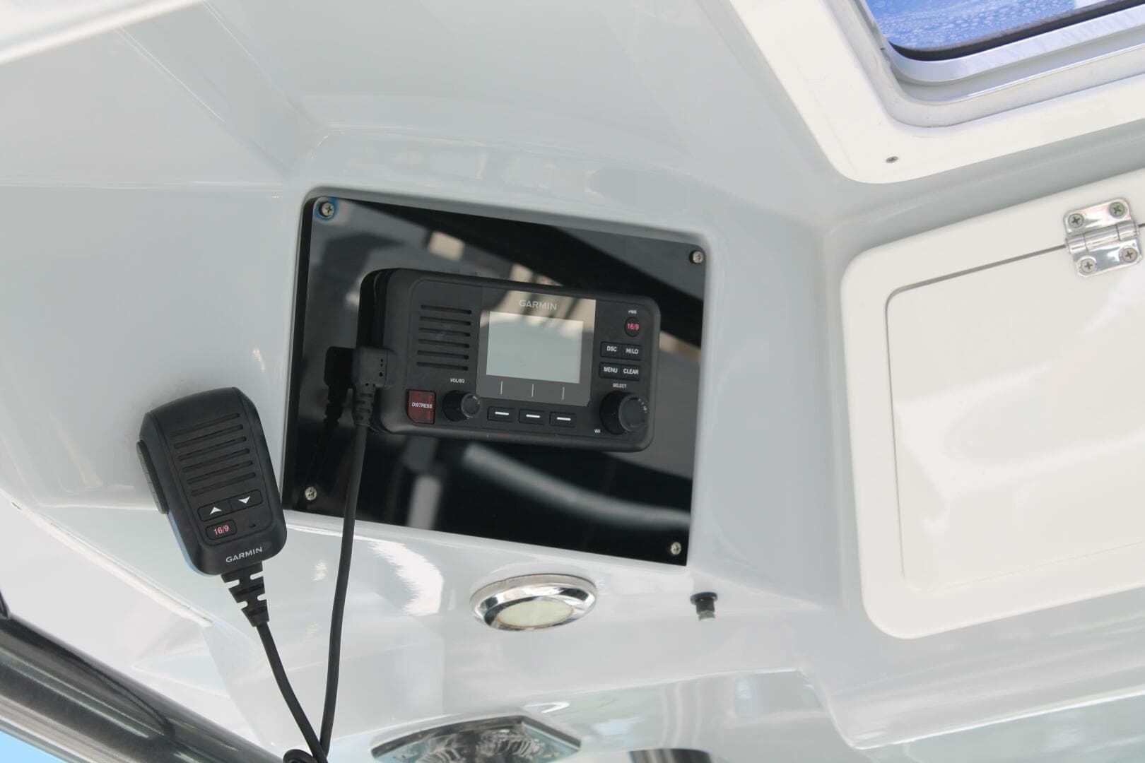 2018 Sea Fox 328 Commander